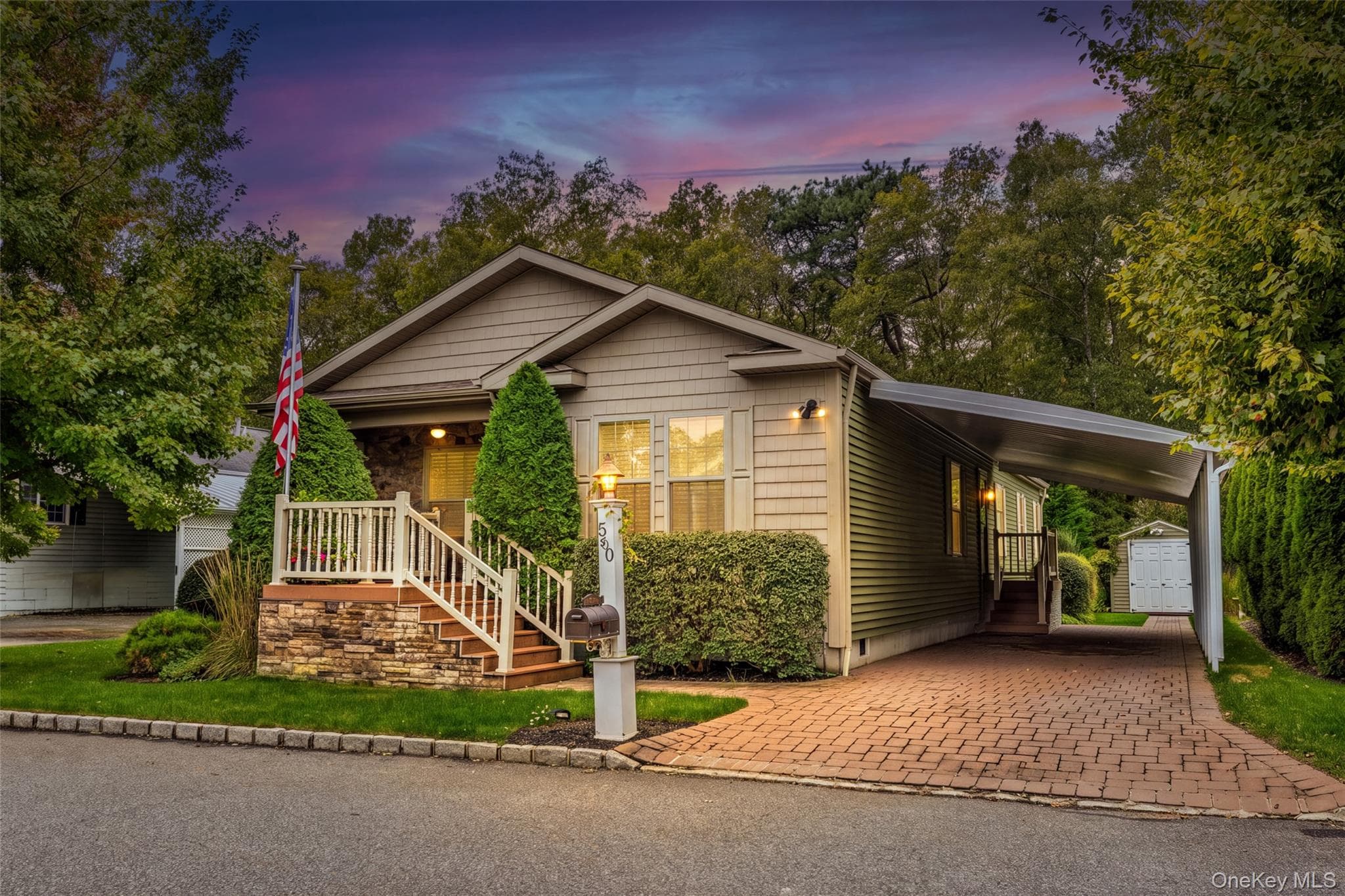 1661 Old Country Road Unit: 560 thumbnail 2