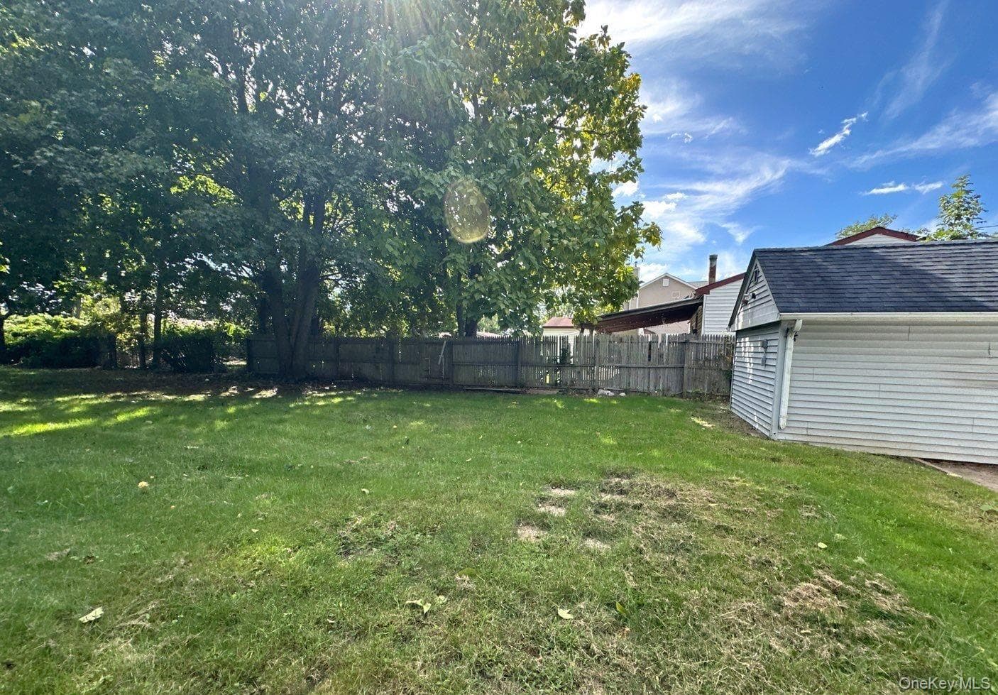 184 Suffolk Avenue thumbnail 8