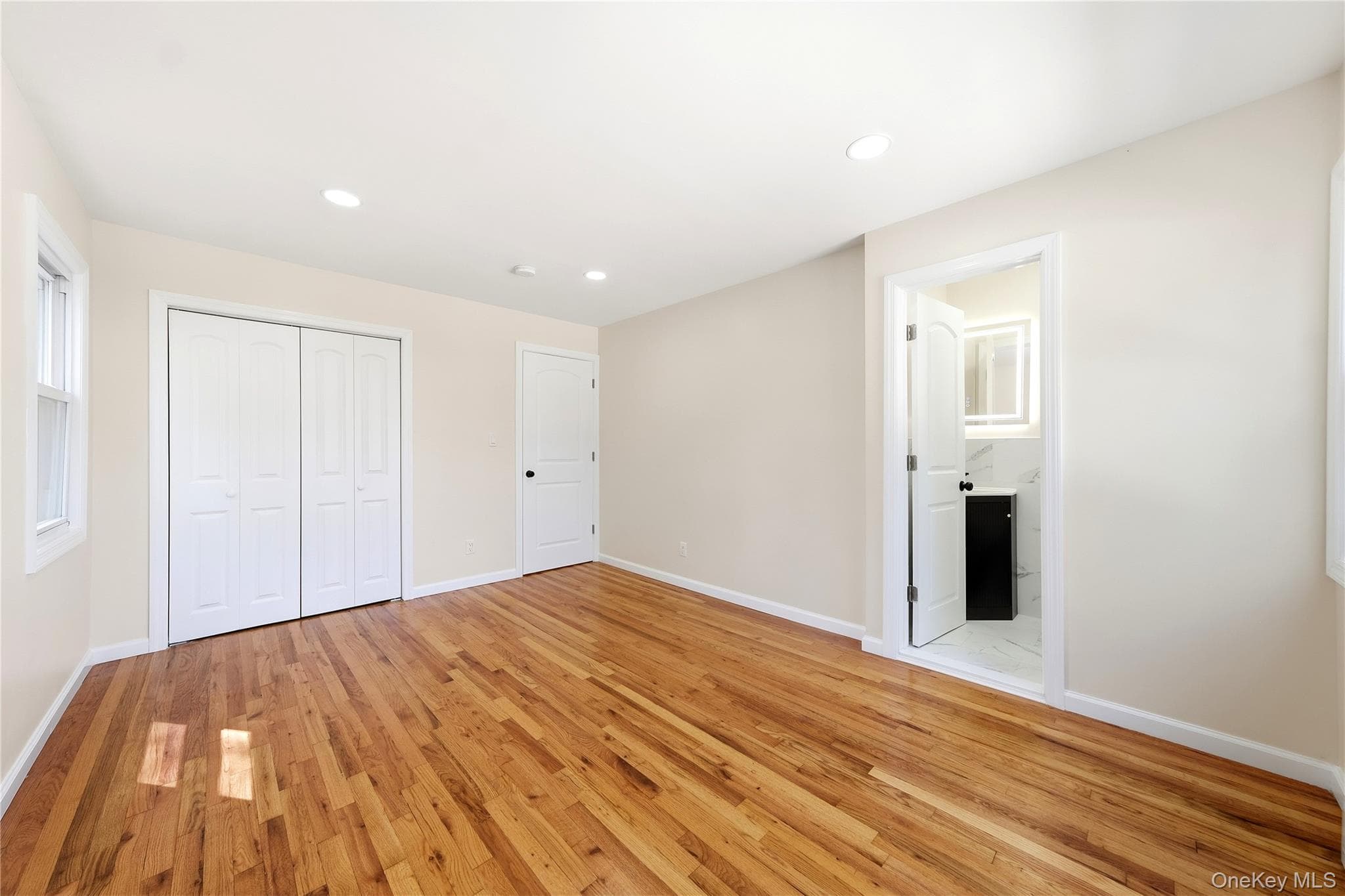 930 Park Drive thumbnail 16