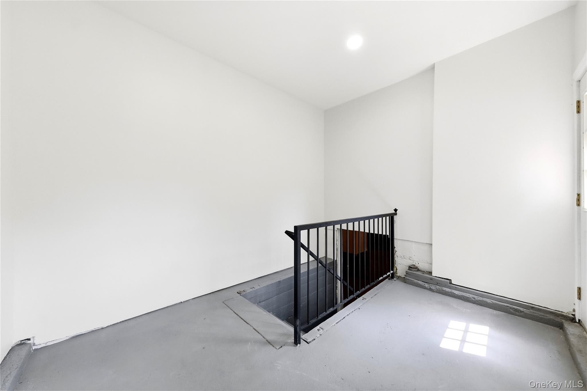 930 Park Drive thumbnail 27