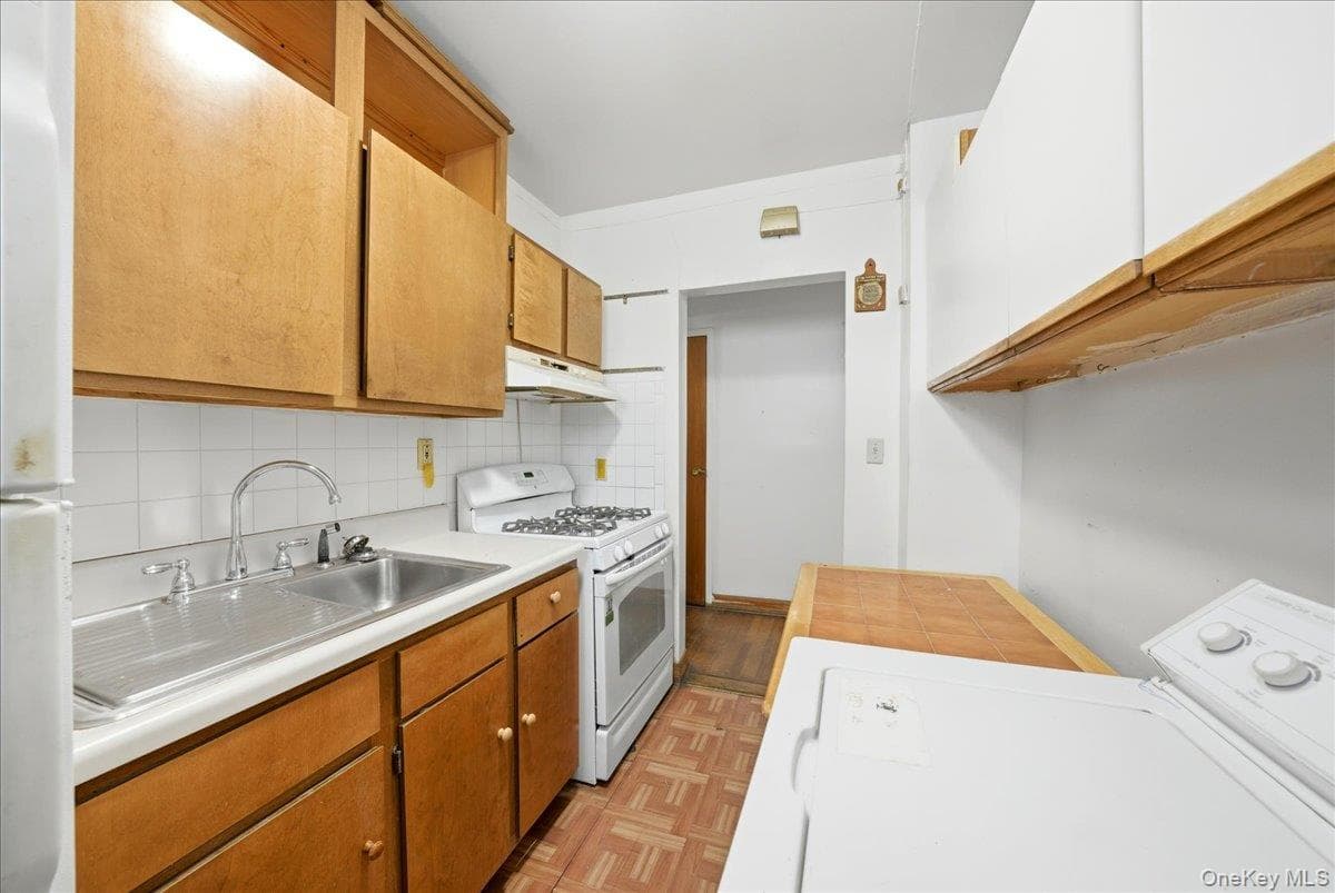 1200 Woodycrest Avenue Unit: 1C thumbnail 6