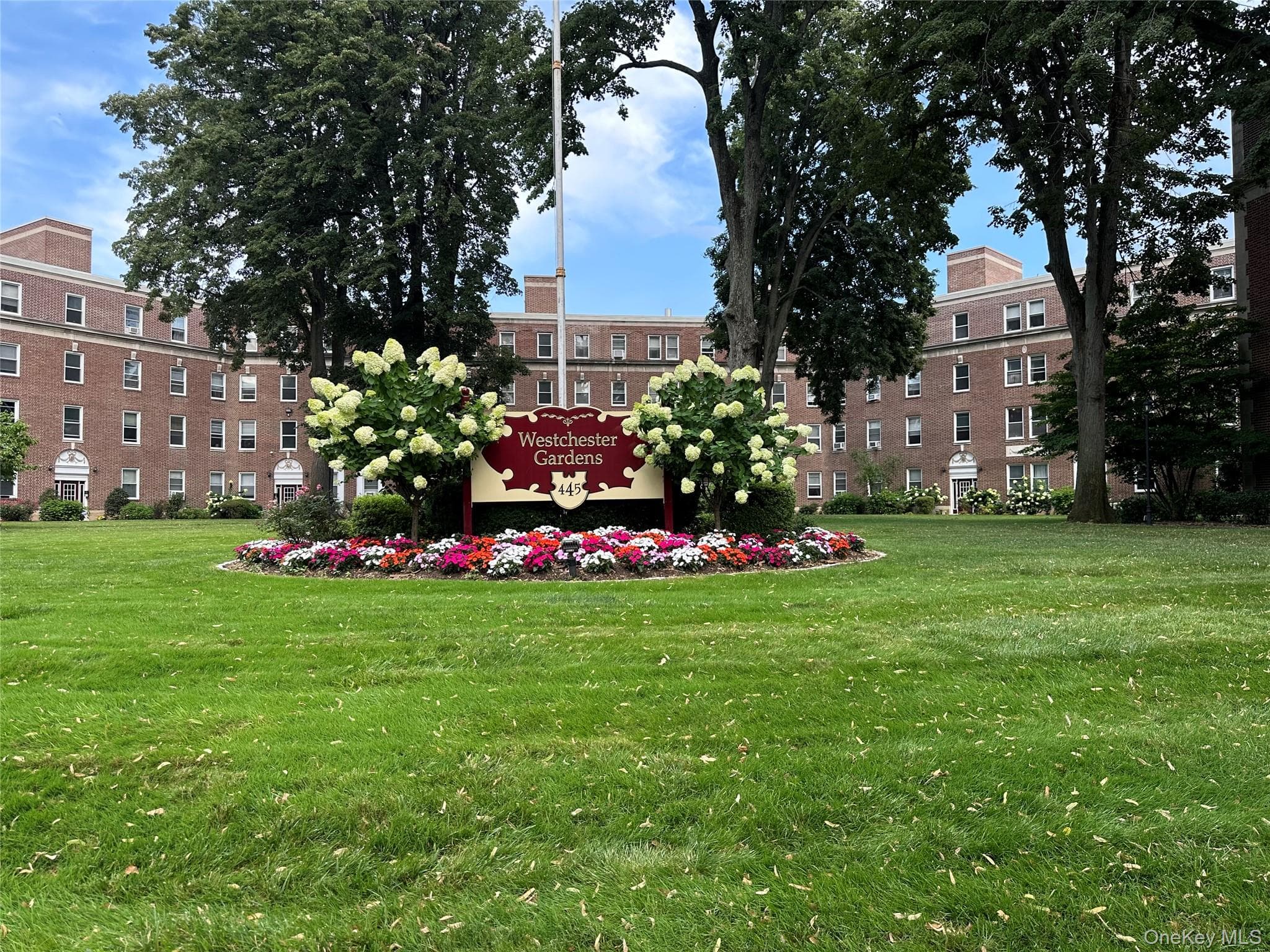 445 Gramatan Avenue Unit: EB1, Fleetwood