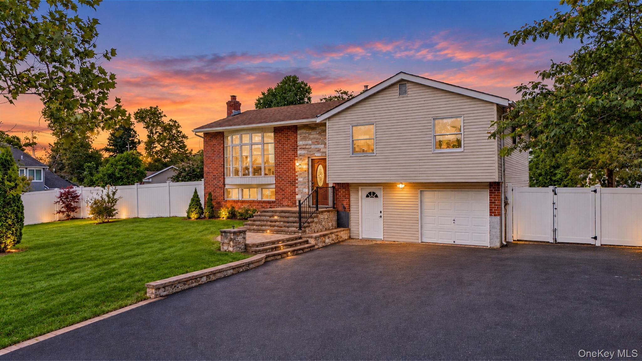 3 Richlee Drive photo 1