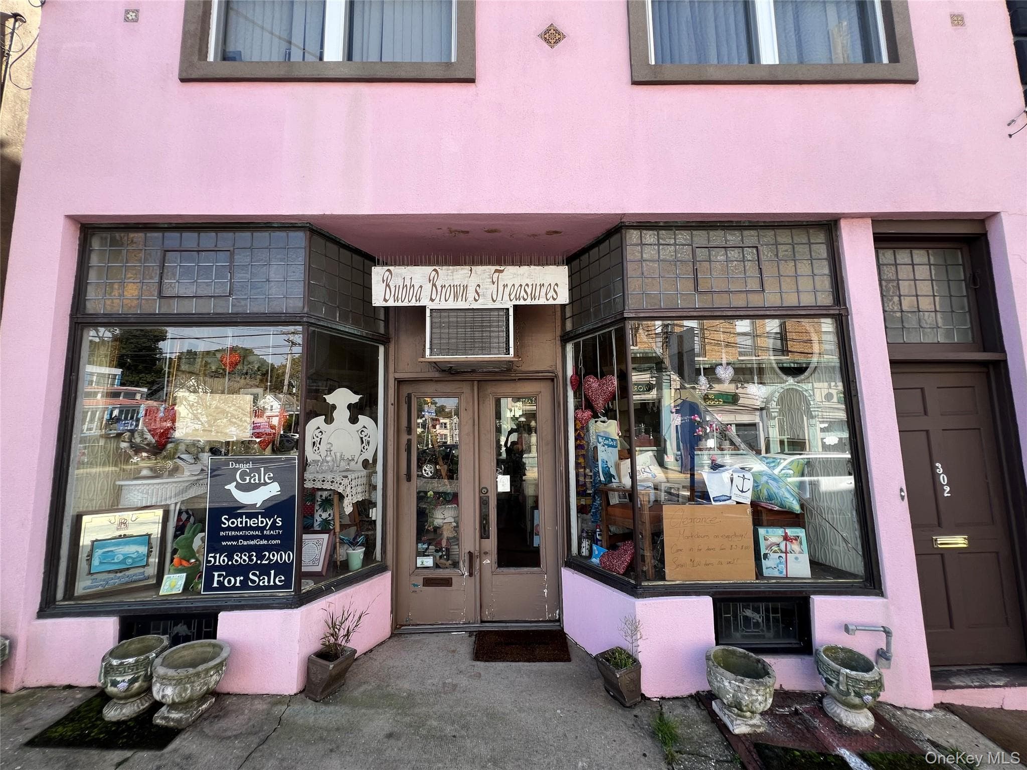 302 Main Street, Port Washington