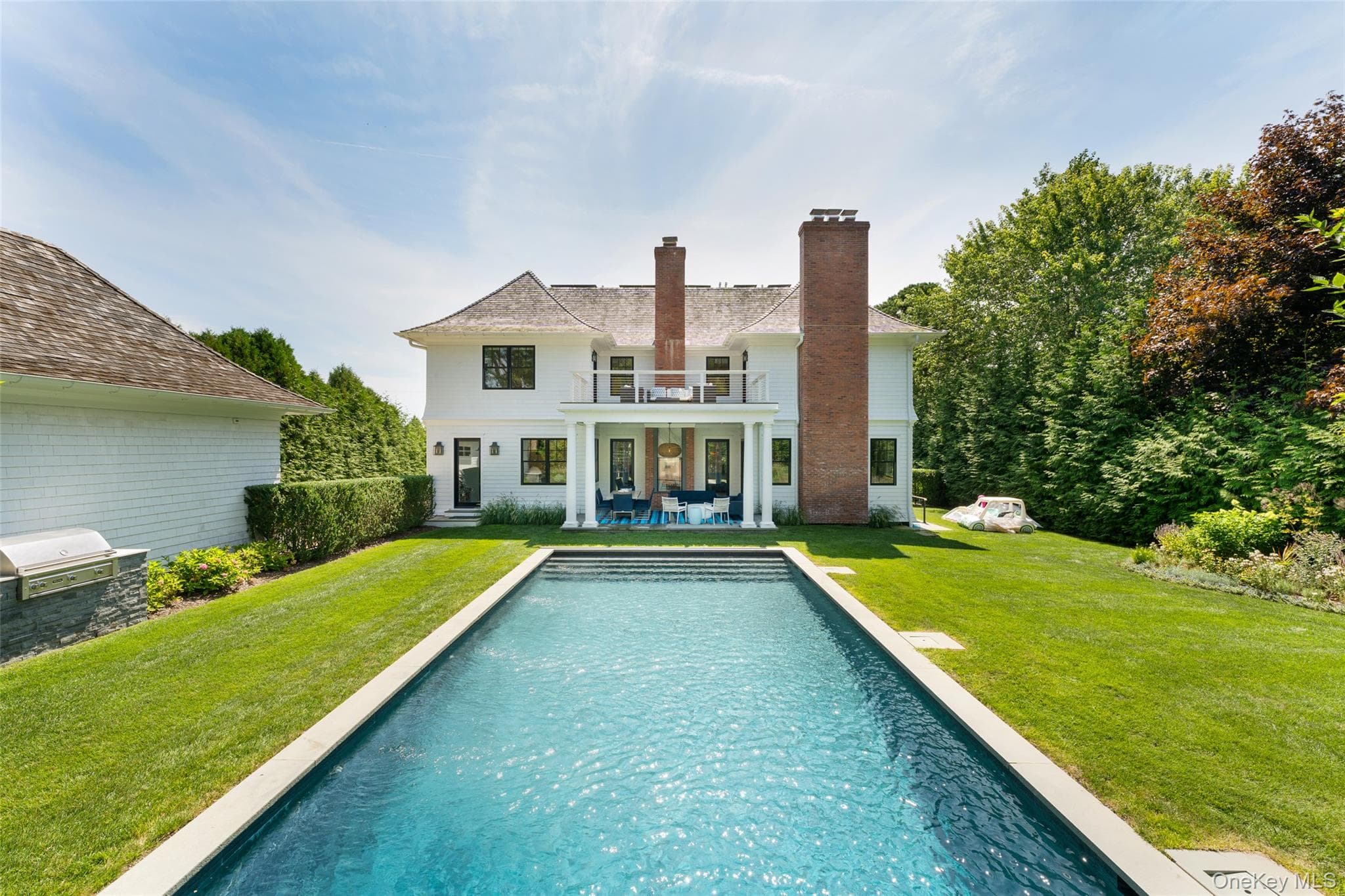 65 Middle Pond Road thumbnail 3