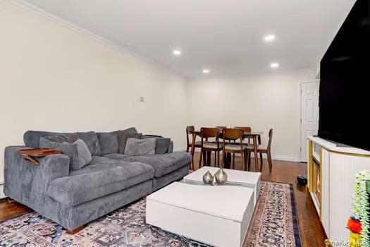 129 Parkside Drive thumbnail 4