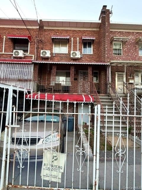 4775 Barnes Avenue, Bronx
