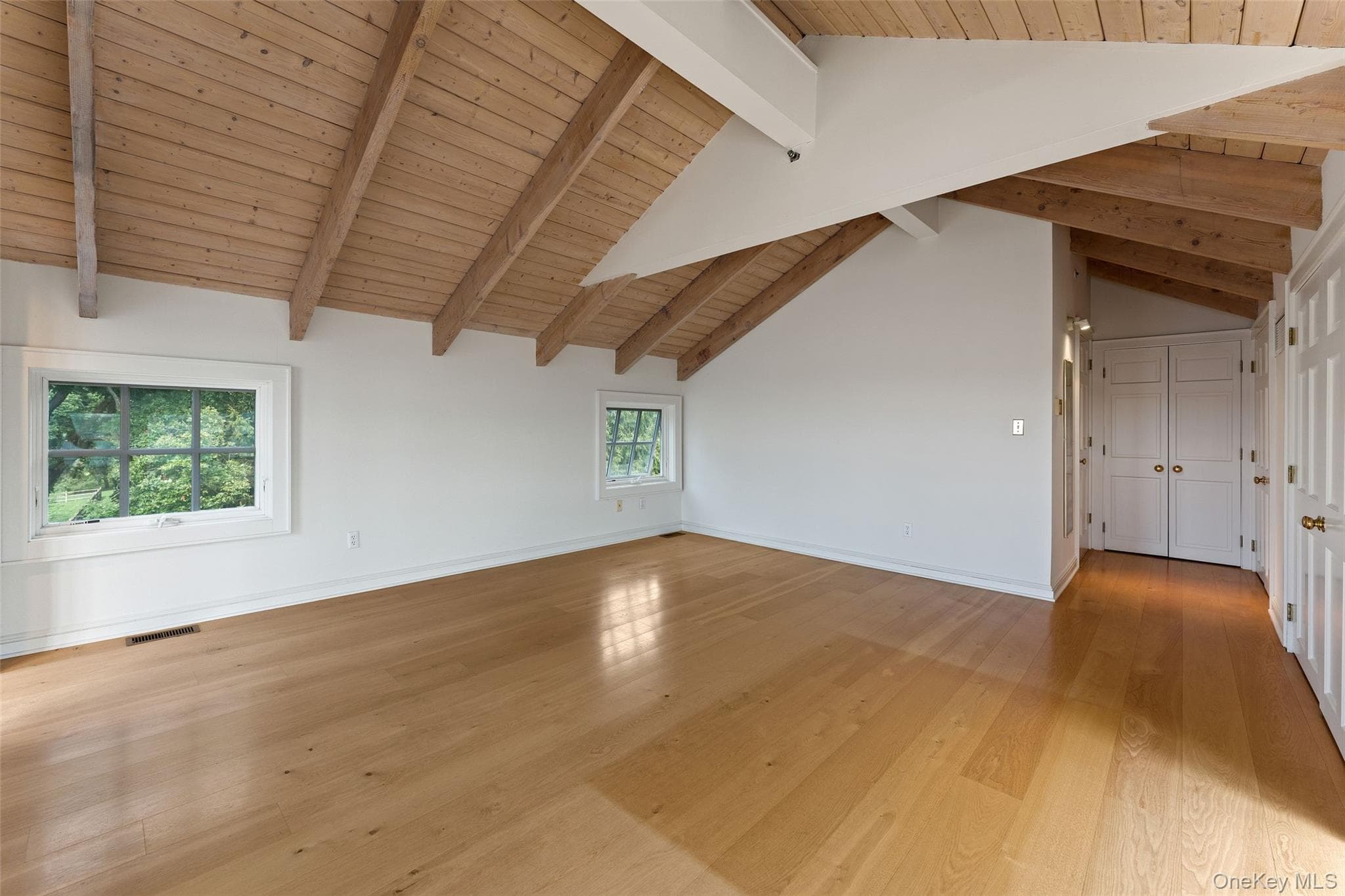 27 N Buckhout Street Unit: 10 thumbnail 21