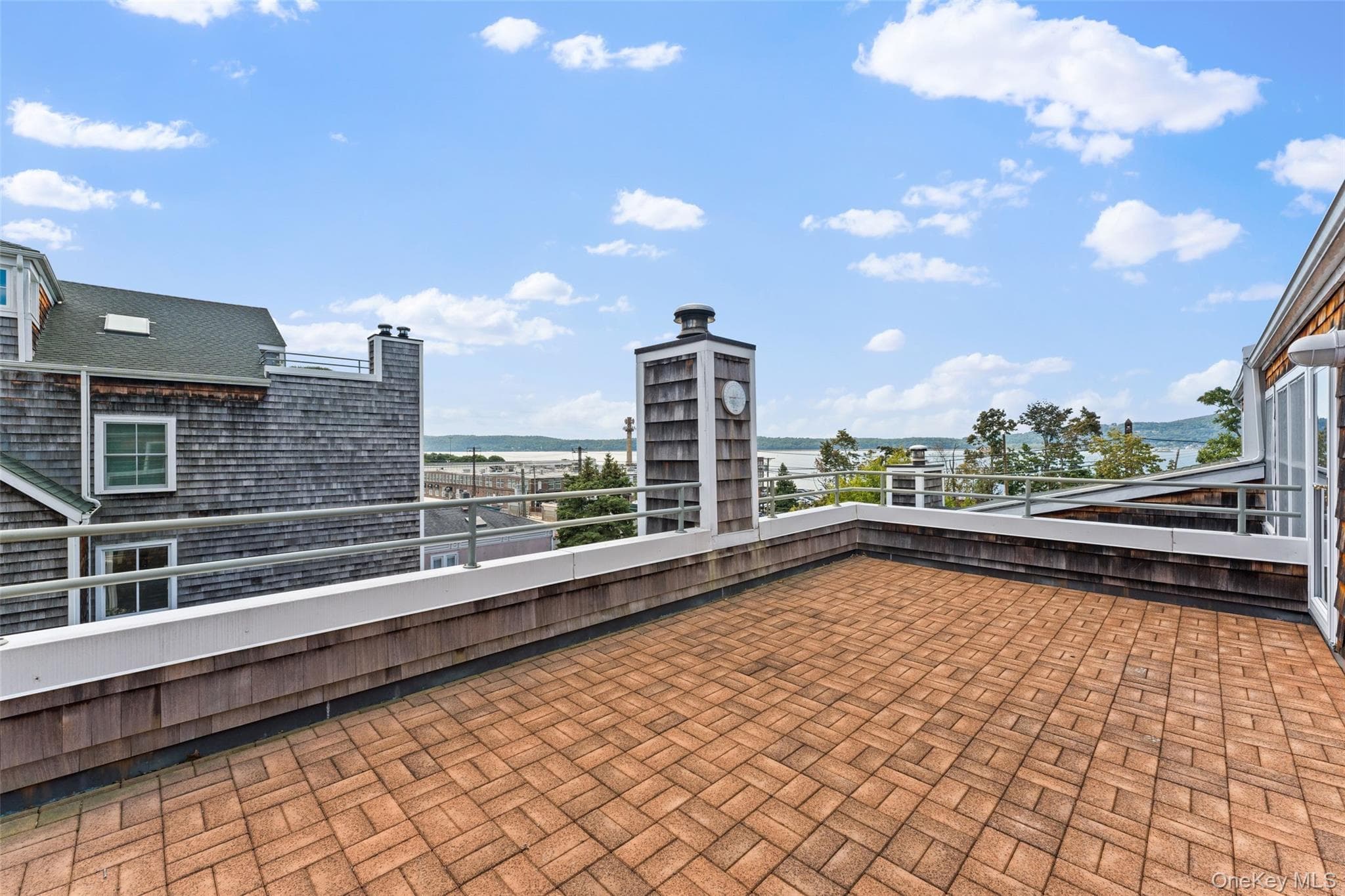 27 N Buckhout Street Unit: 10 thumbnail 20