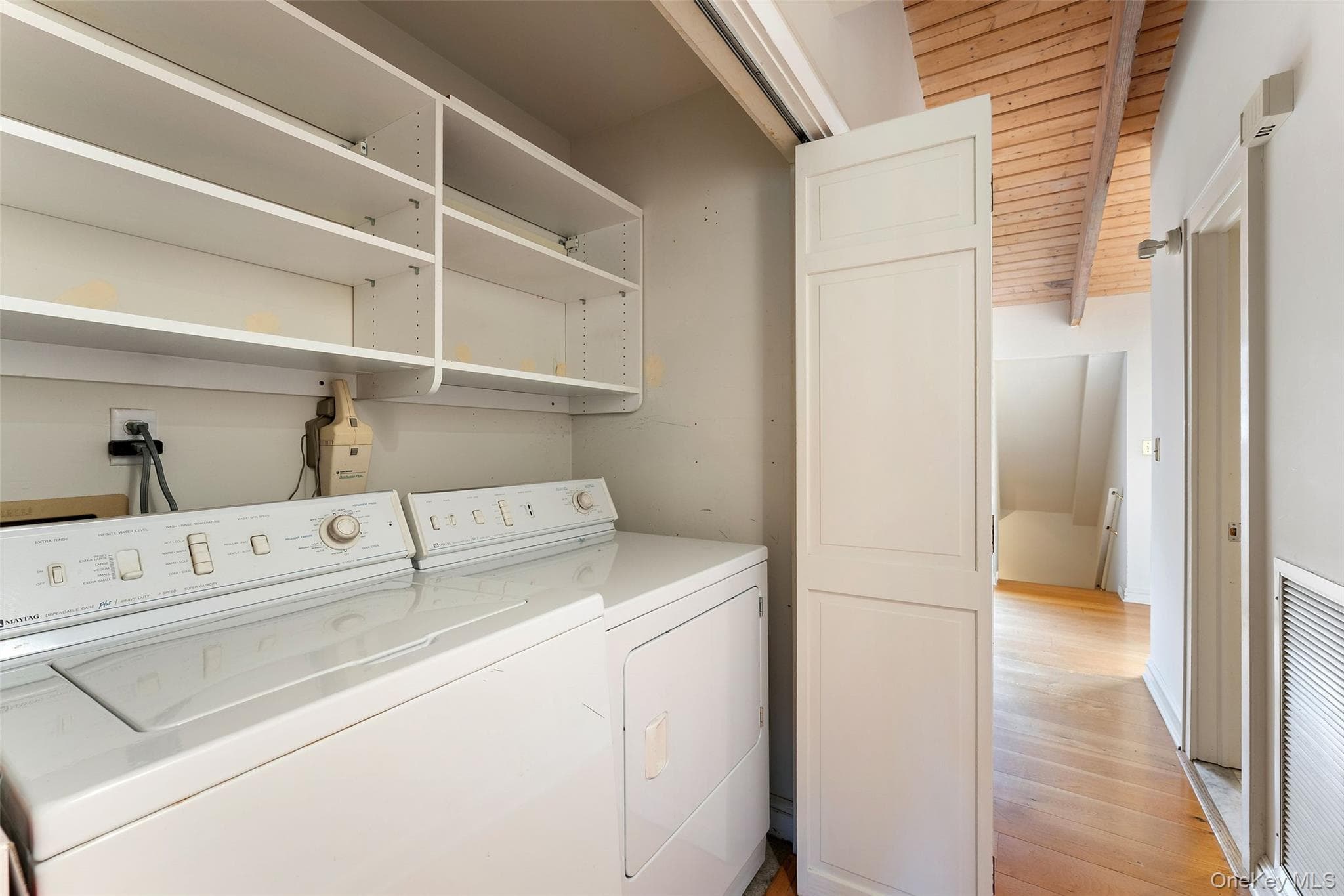 27 N Buckhout Street Unit: 10 thumbnail 19