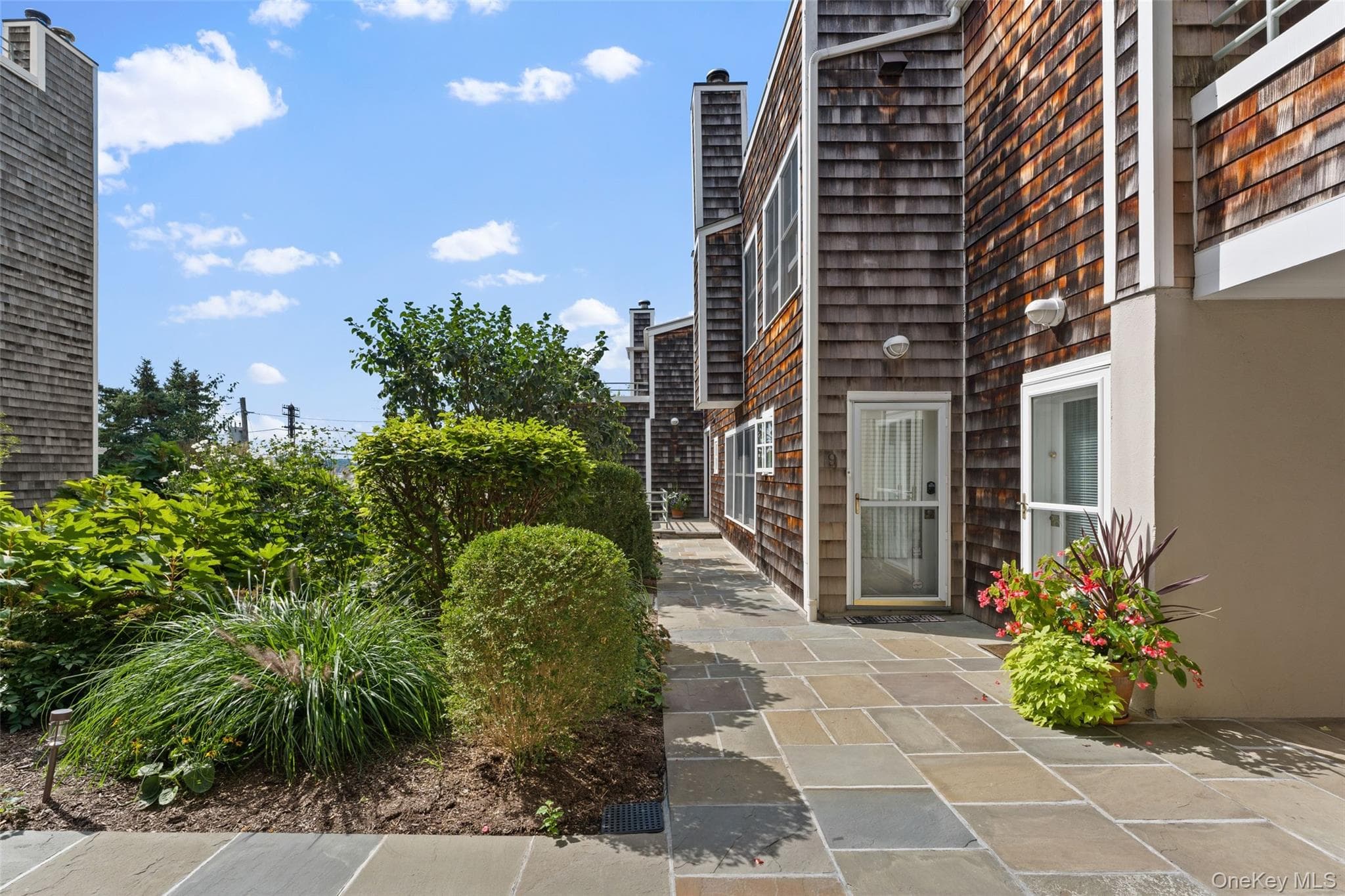 27 N Buckhout Street Unit: 10 thumbnail 7