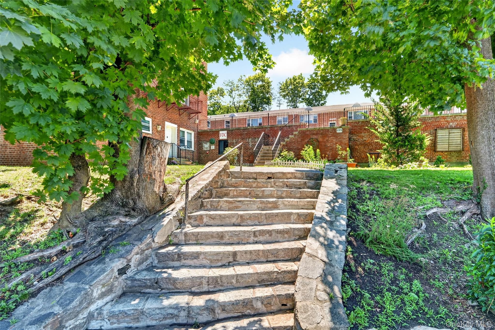 205 West Post Road Unit: 1N thumbnail 3