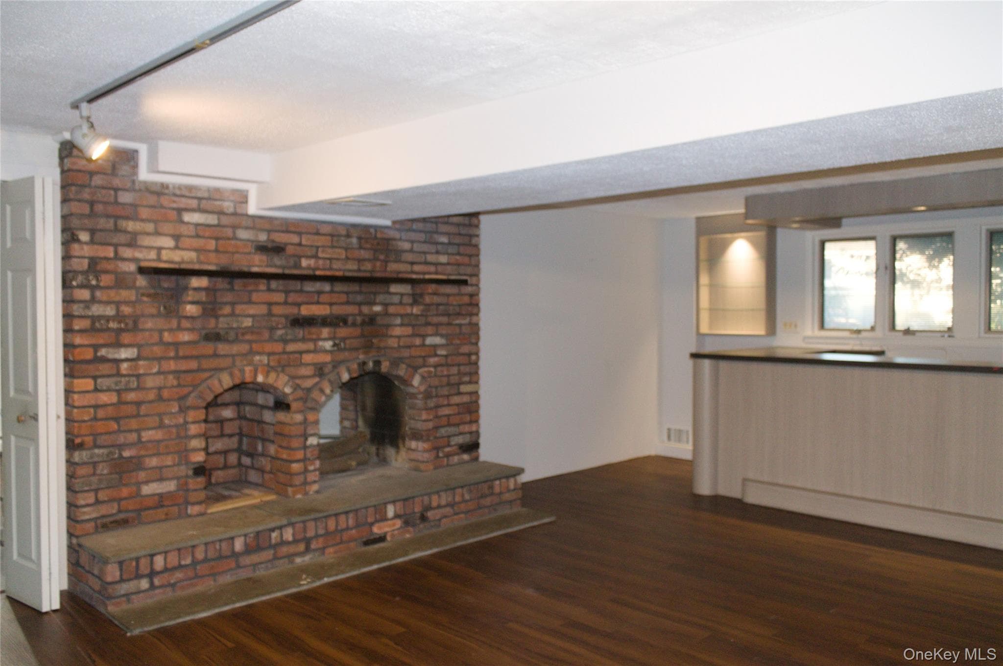 82 Yale Avenue thumbnail 5