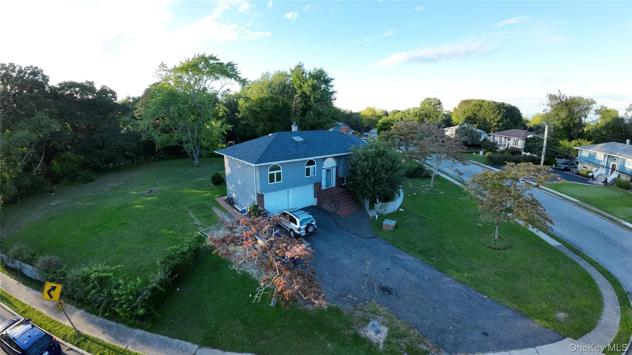 82 Yale Avenue thumbnail 2