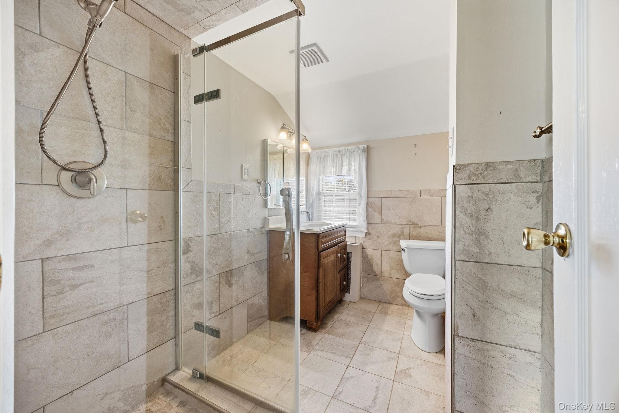 135 Fairfield Avenue thumbnail 12