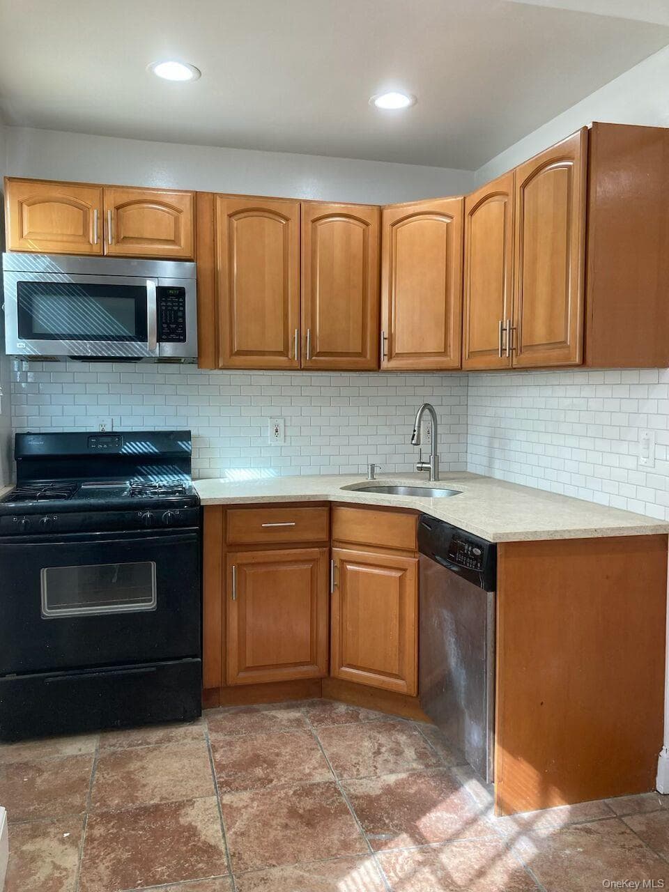 340 Bedford Avenue photo 1