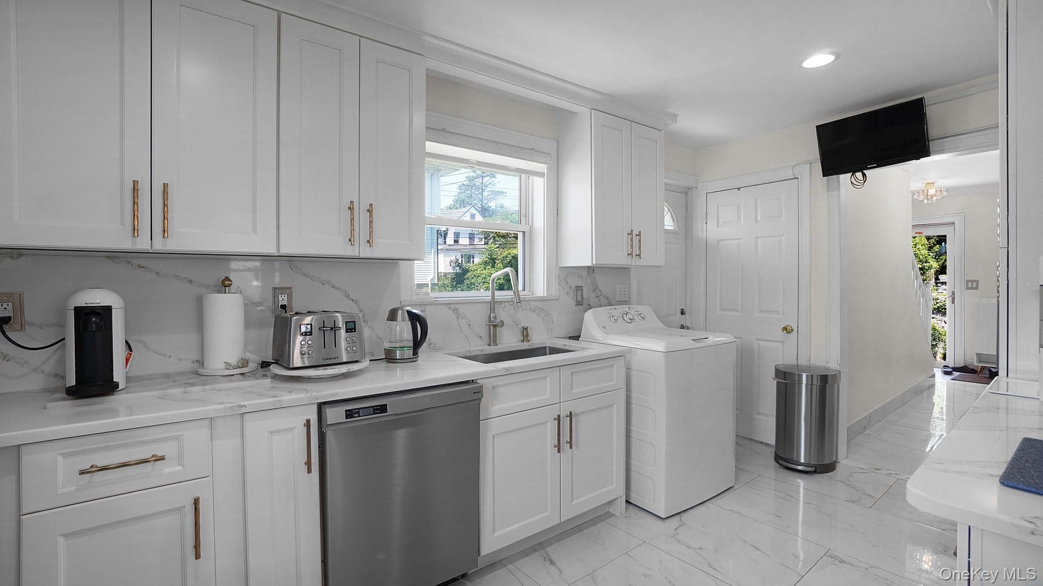 18 Edgewood Avenue thumbnail 10