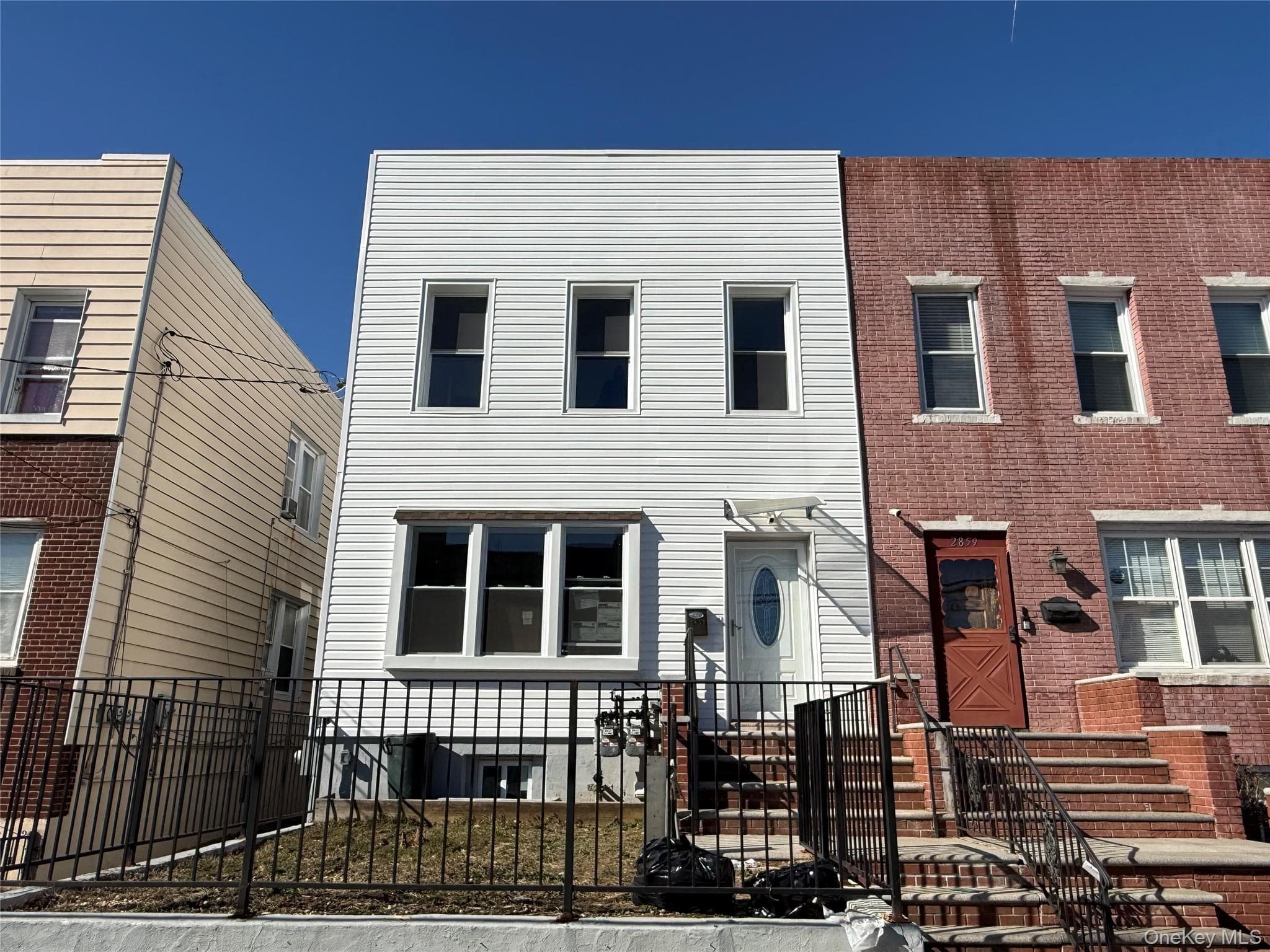 2857 Lawton Avenue photo 1