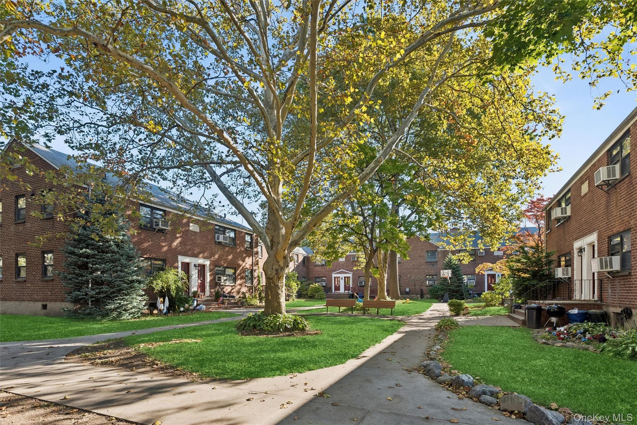 15-35 160 Street Unit: 6-160 thumbnail 15