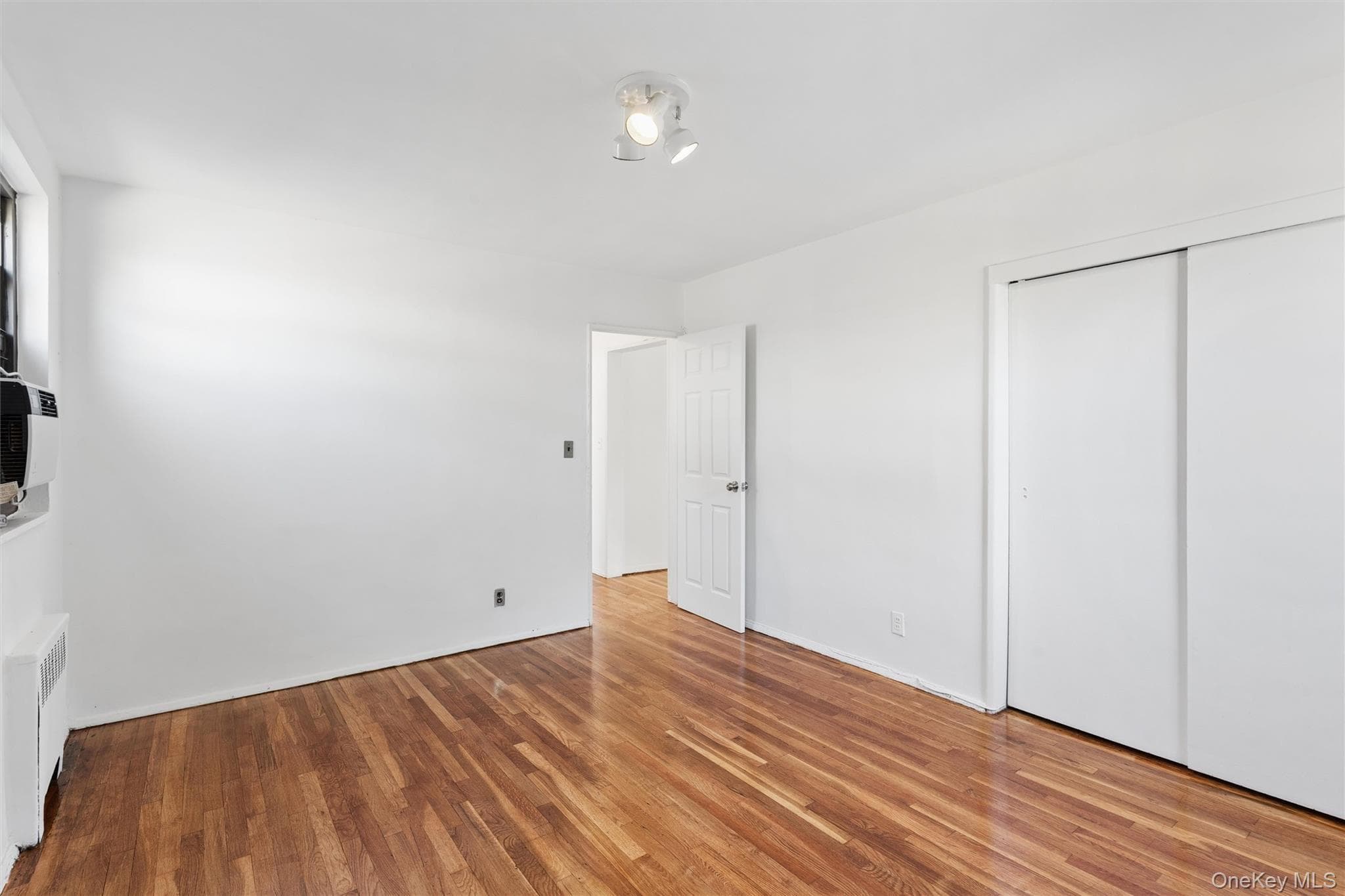 15-35 160 Street Unit: 6-160 thumbnail 11