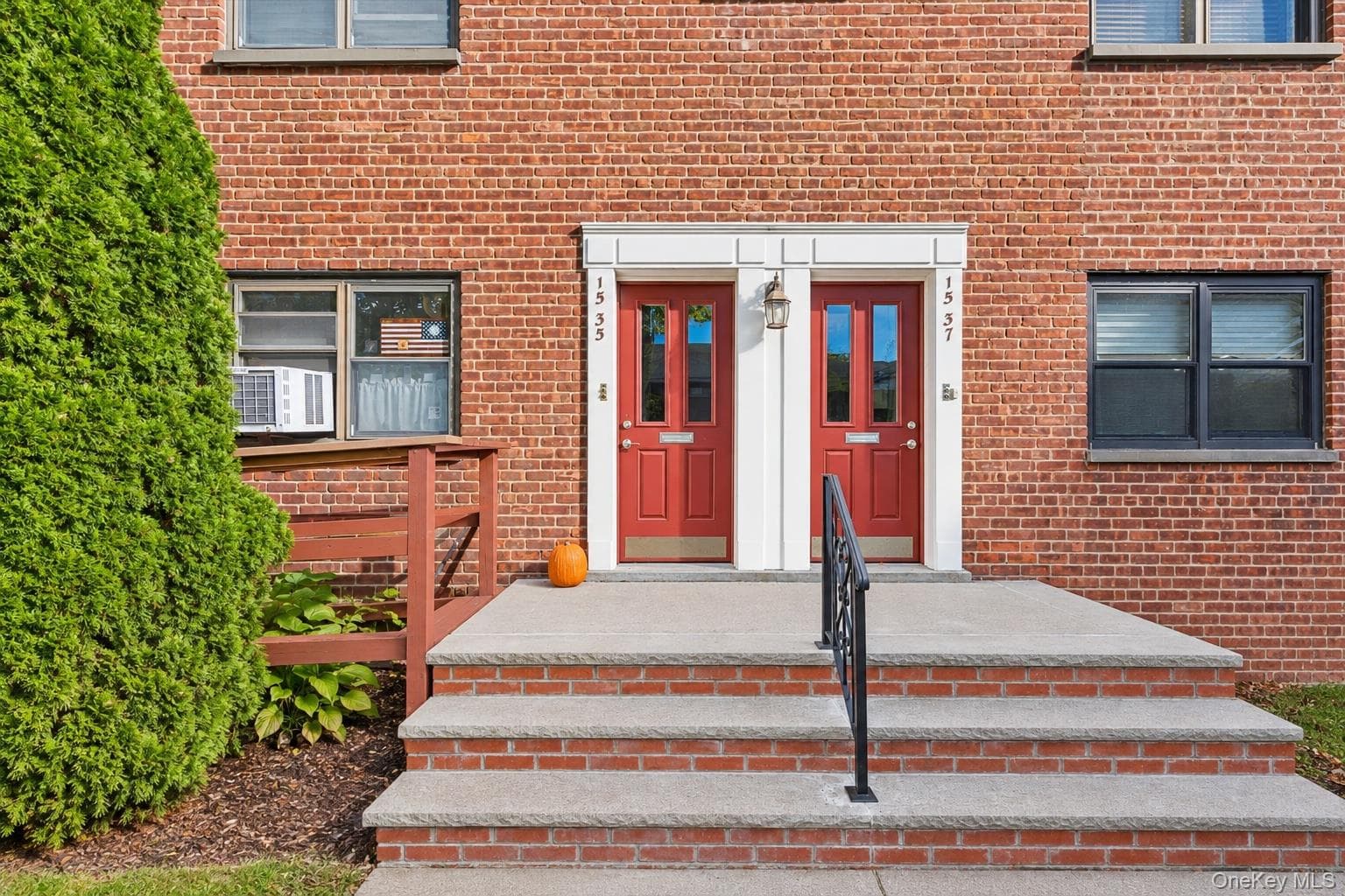 15-35 160 Street Unit: 6-160, Whitestone