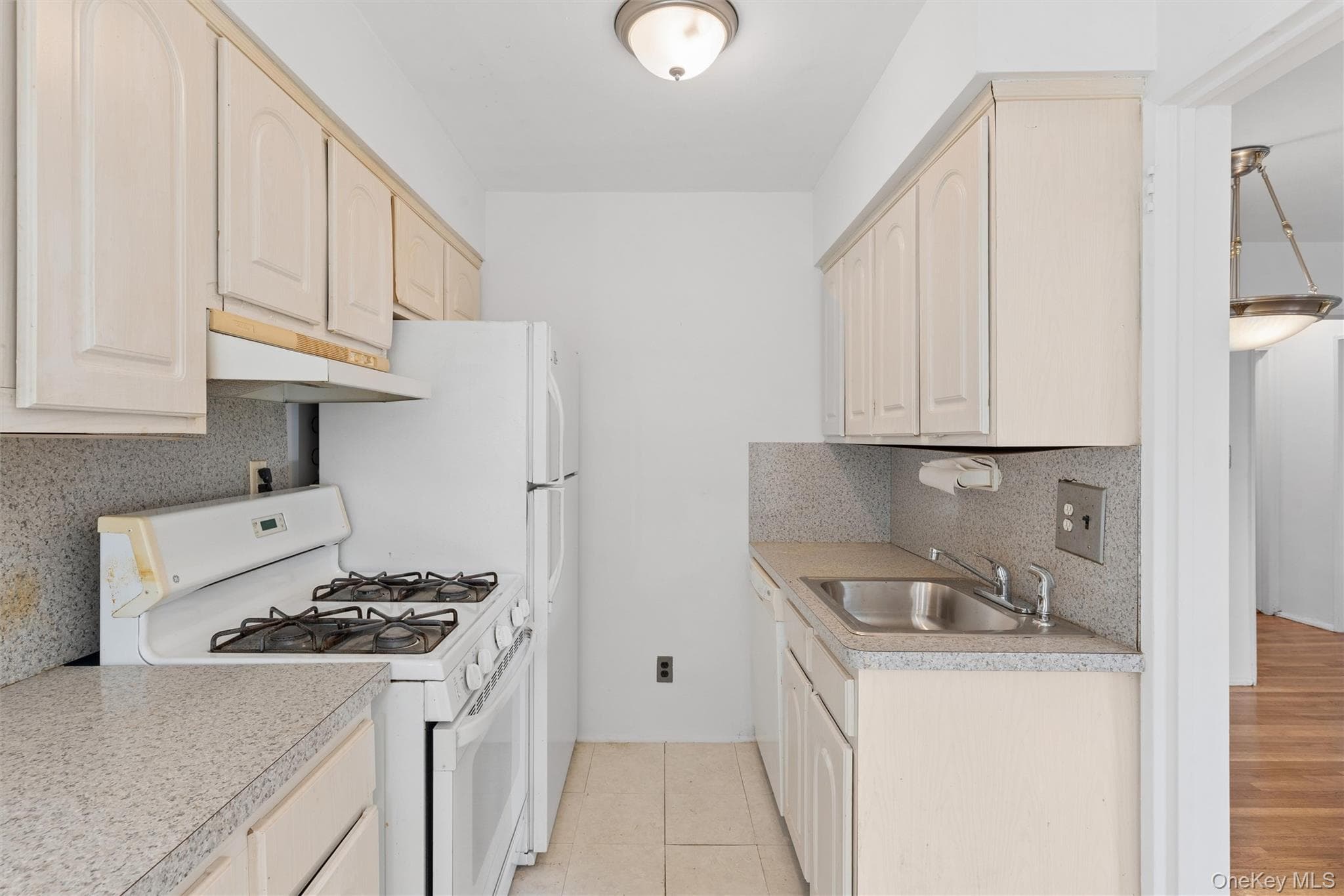 15-35 160 Street Unit: 6-160 thumbnail 7
