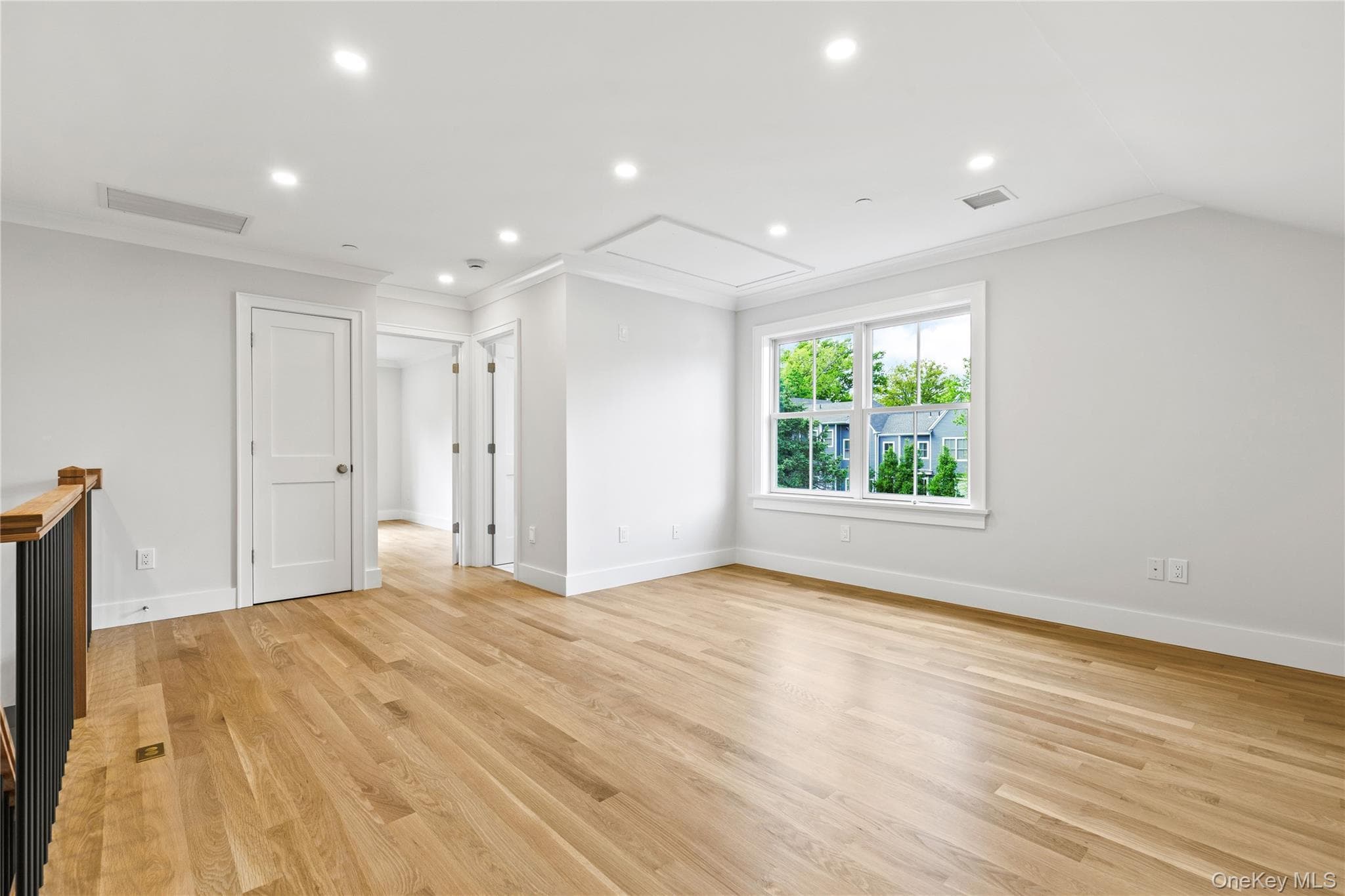 86 B Maple Avenue thumbnail 16
