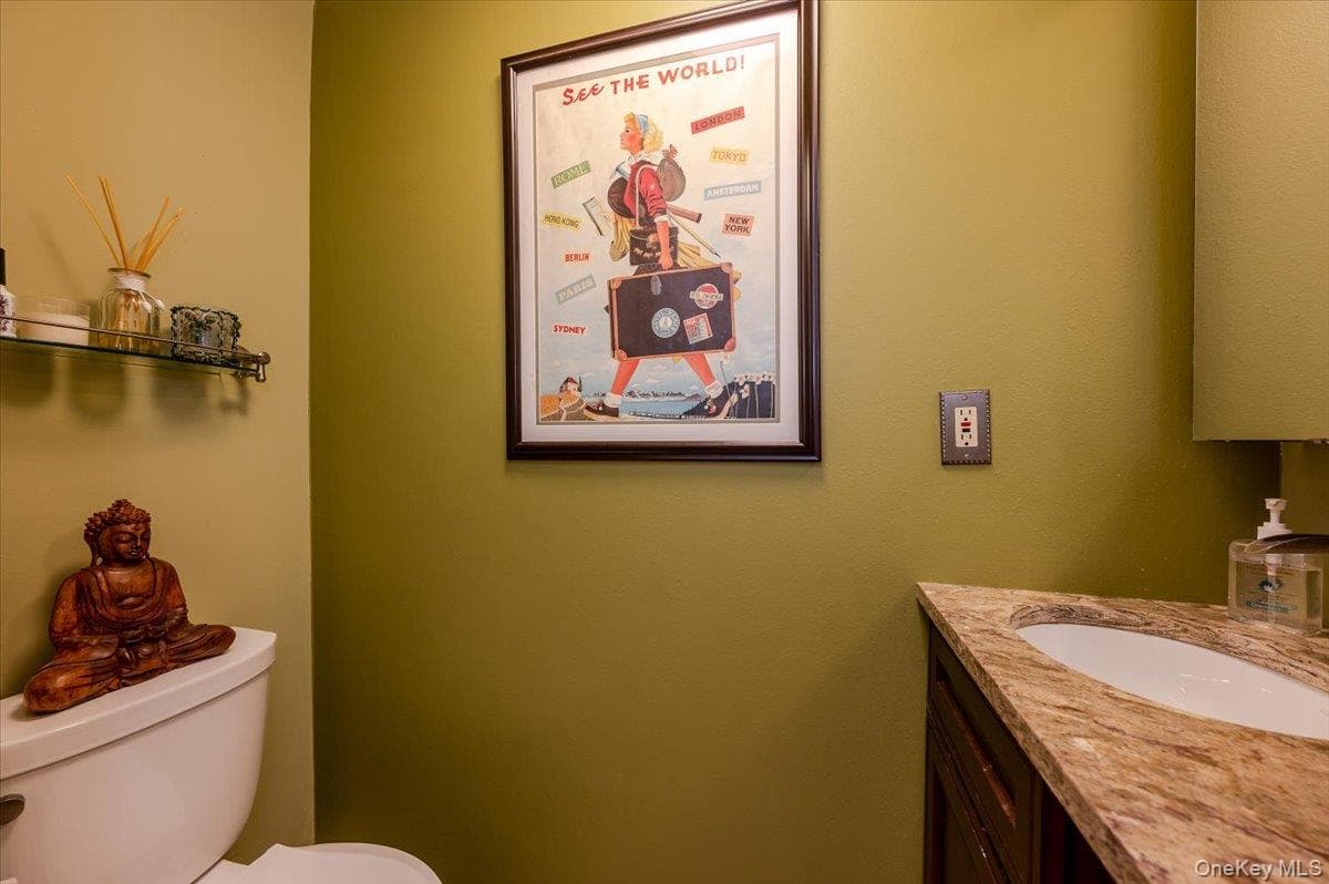 185 W Park Avenue Unit: 201 thumbnail 12