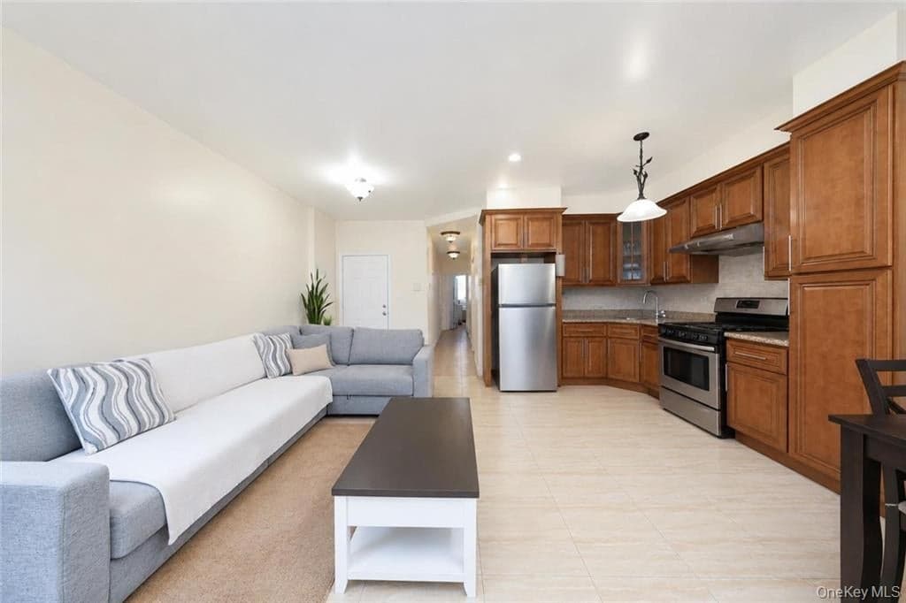 10 Bay Ridge Avenue thumbnail 18