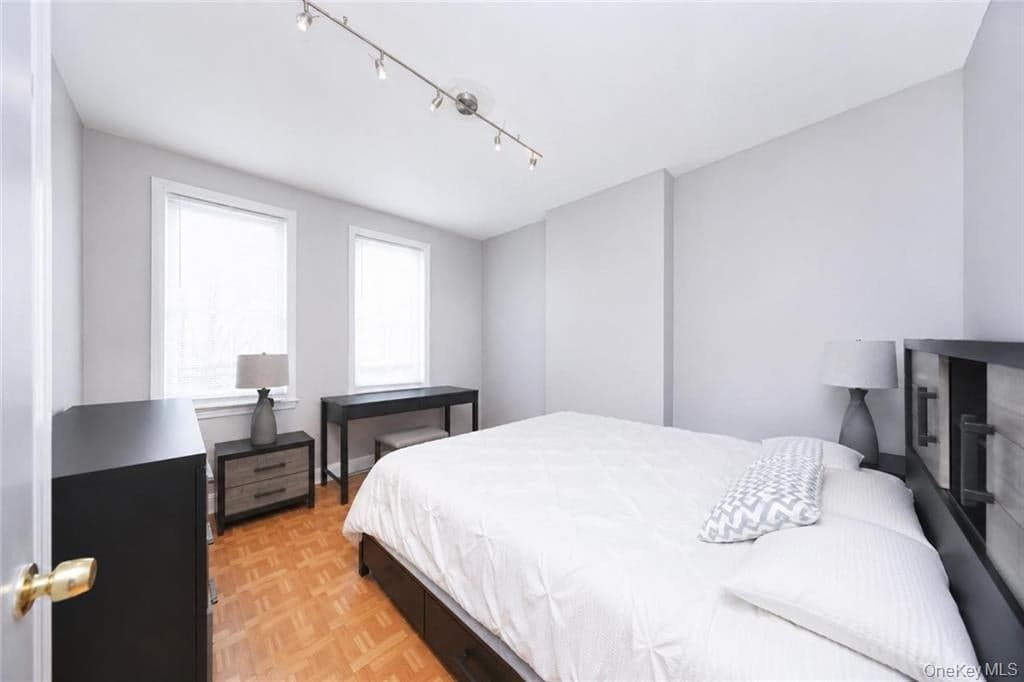 10 Bay Ridge Avenue thumbnail 21