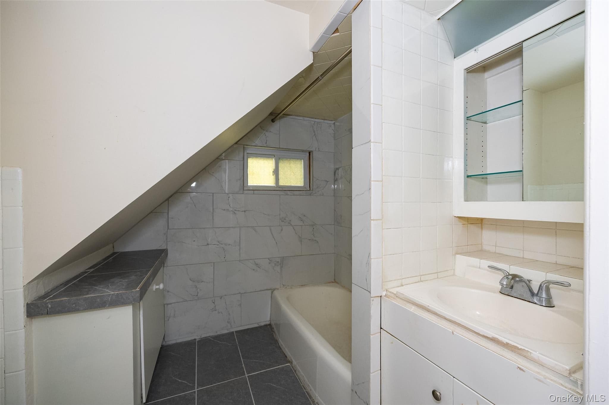 87 Vineyard Avenue thumbnail 5