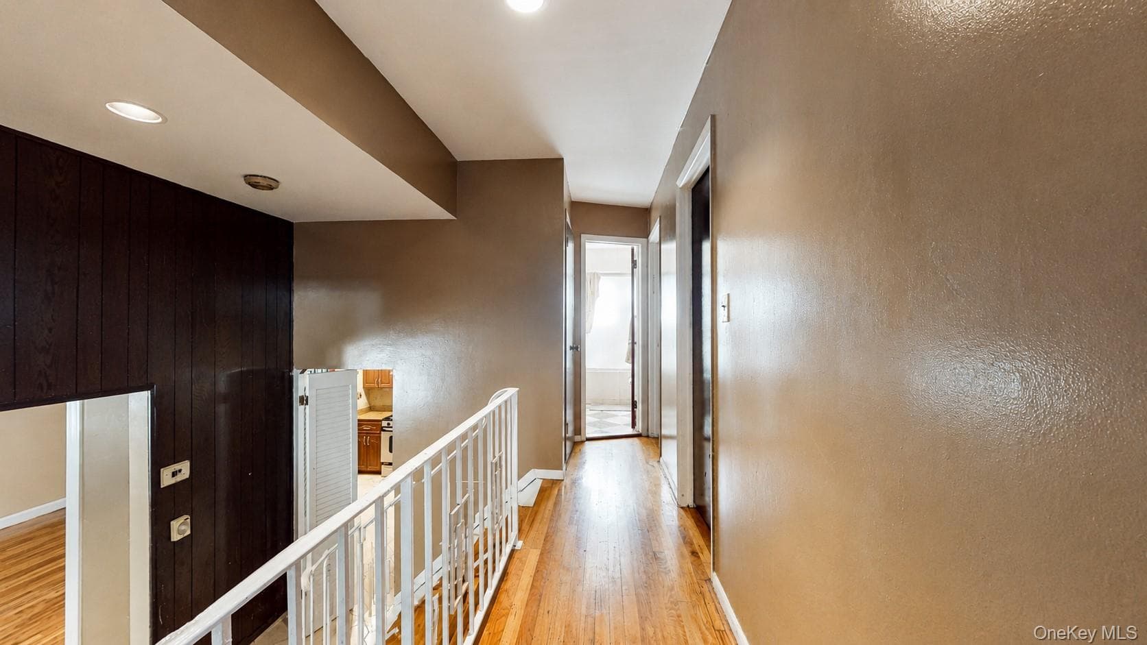 336 W Valley Stream Boulevard thumbnail 19