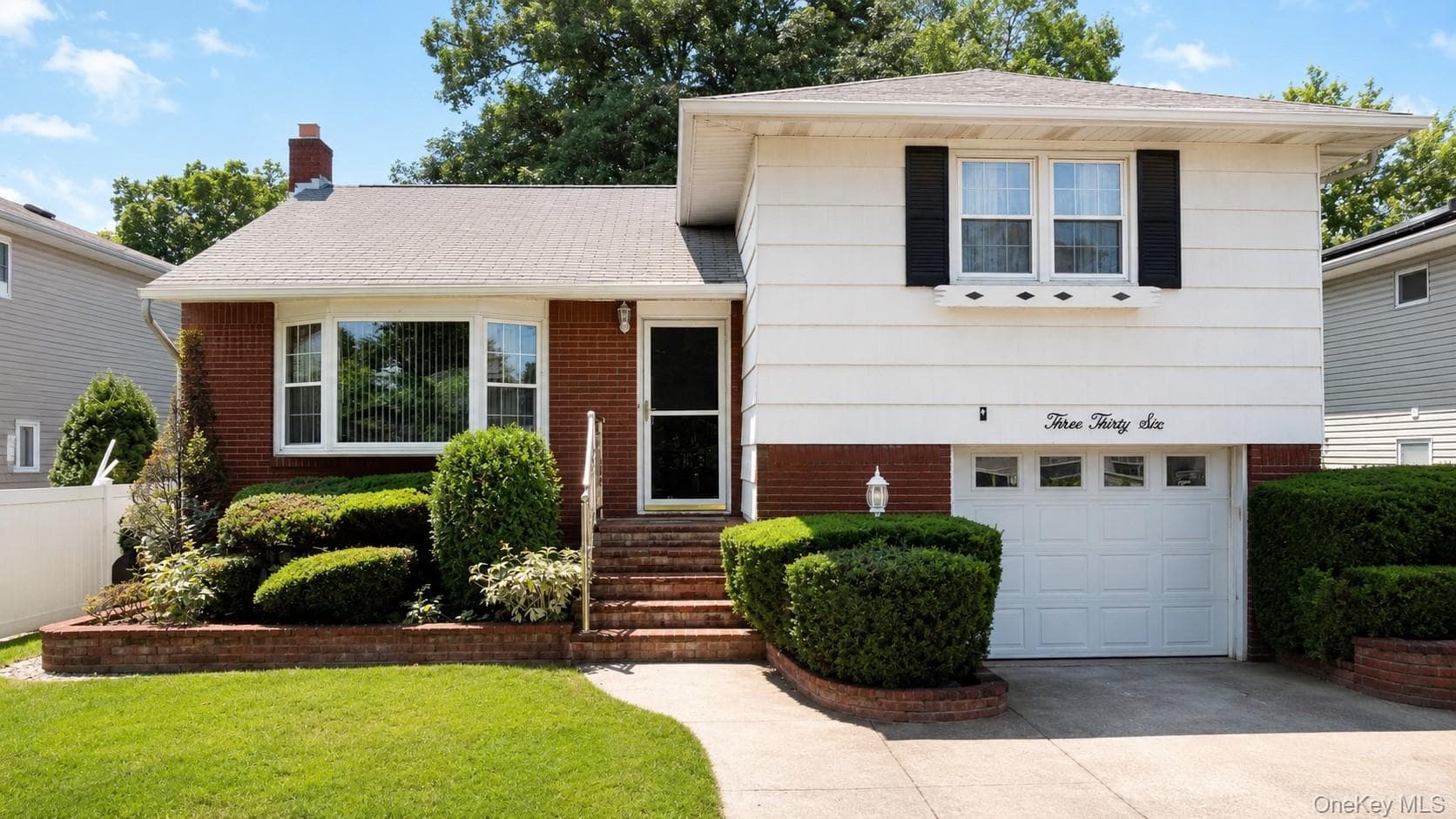 336 W Valley Stream Boulevard photo 1
