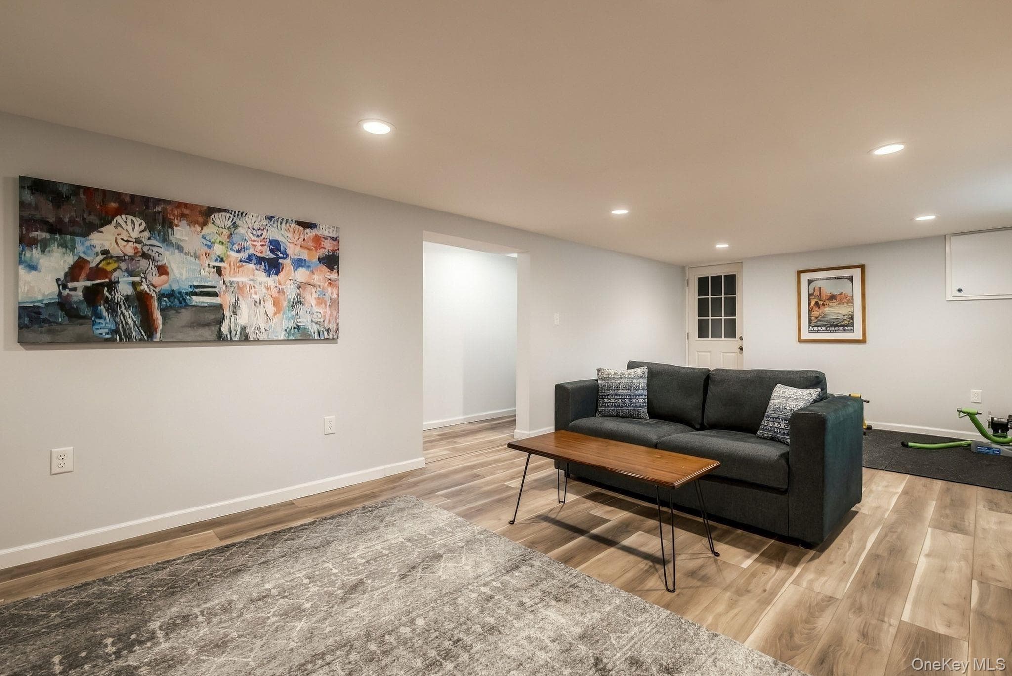 9 N Jefferson Avenue thumbnail 27