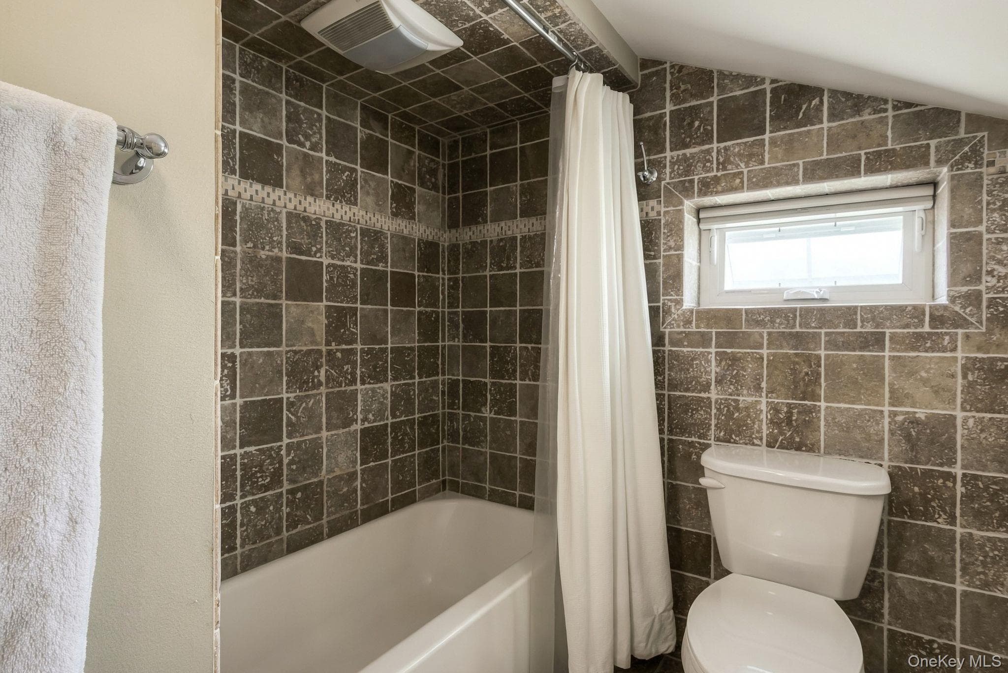 9 N Jefferson Avenue thumbnail 24
