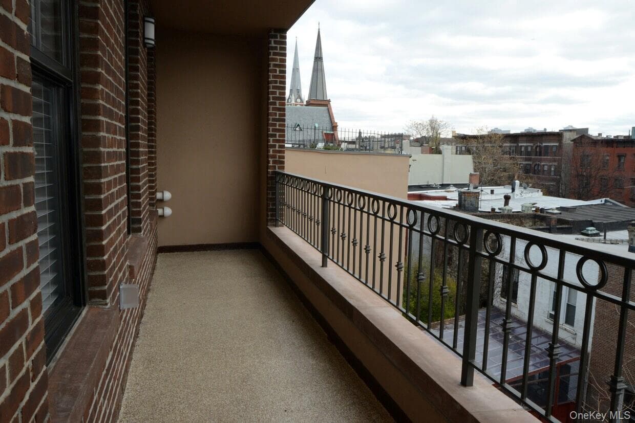 114 Greenpoint Avenue thumbnail 23