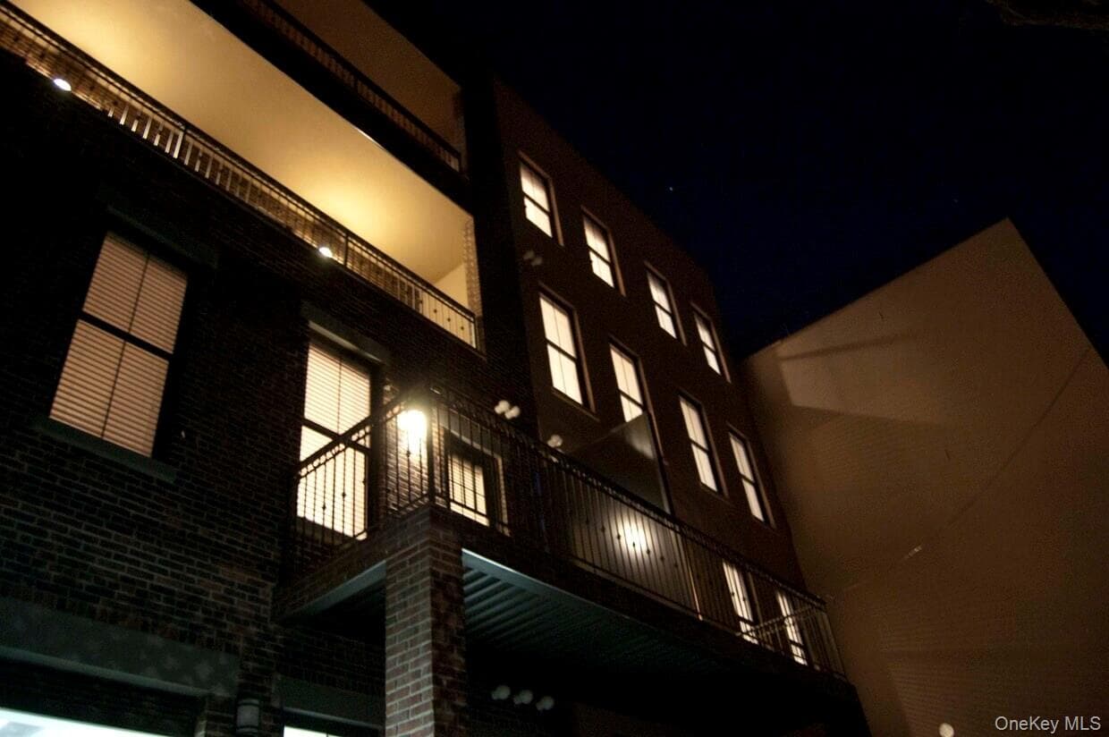 114 Greenpoint Avenue thumbnail 27