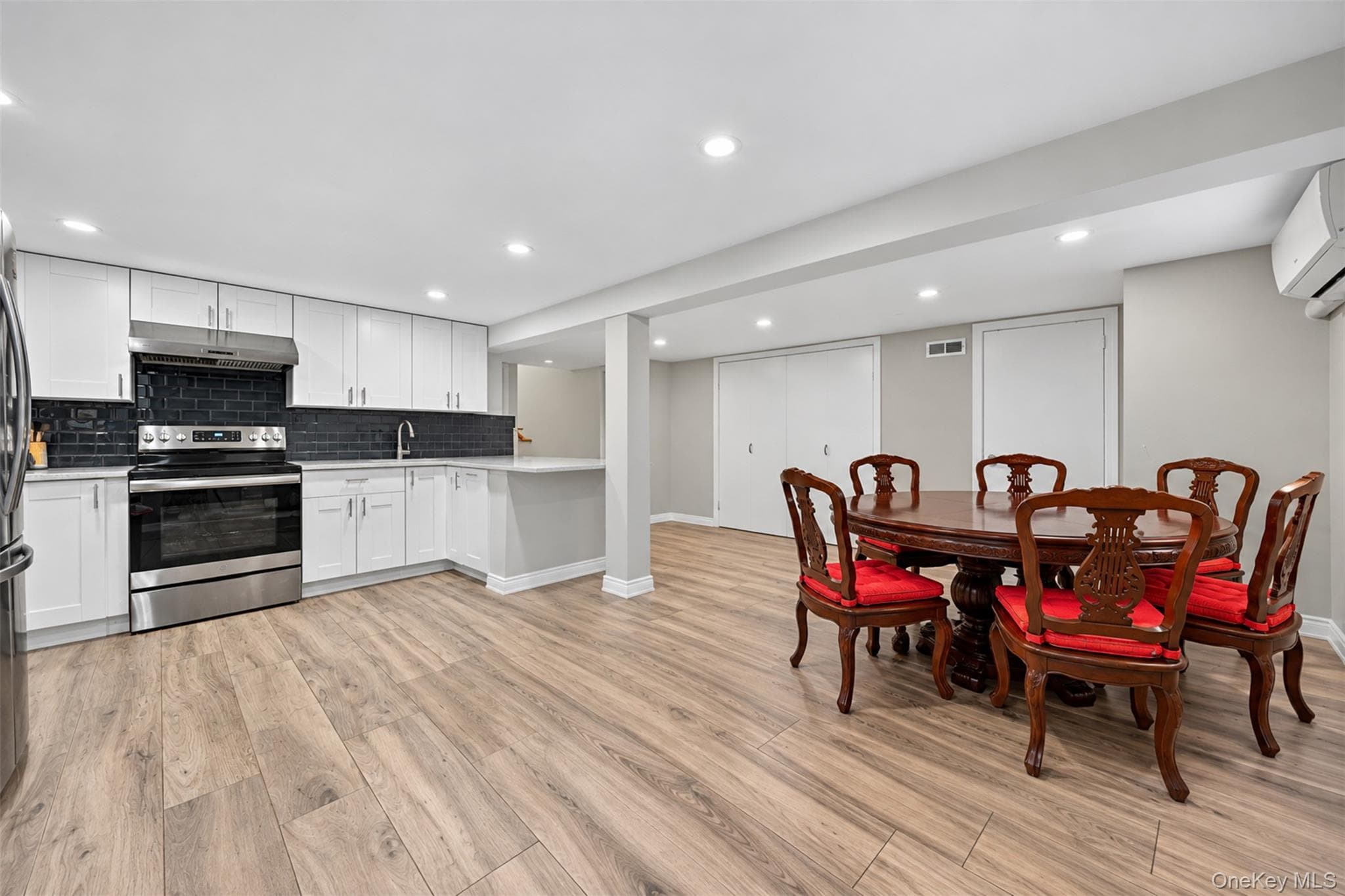 2843 Corporal Kennedy Street thumbnail 15