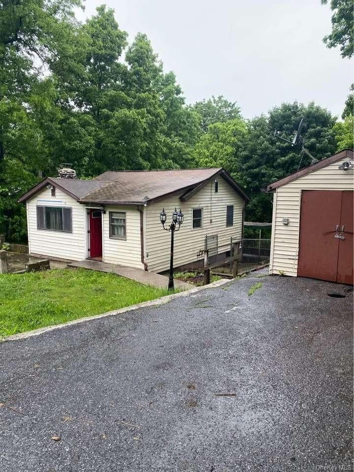 32 Cedar Trail, Monroe