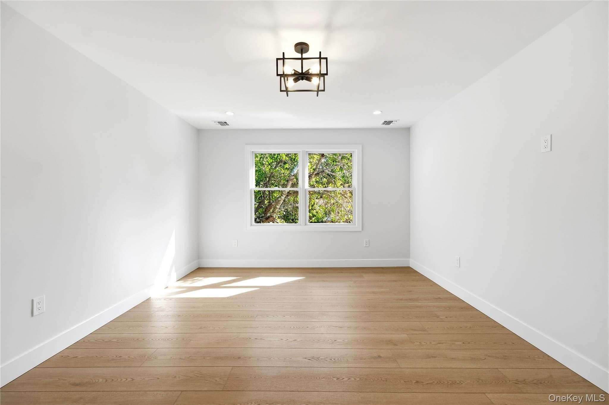 22 Woodbrook Drive thumbnail 20