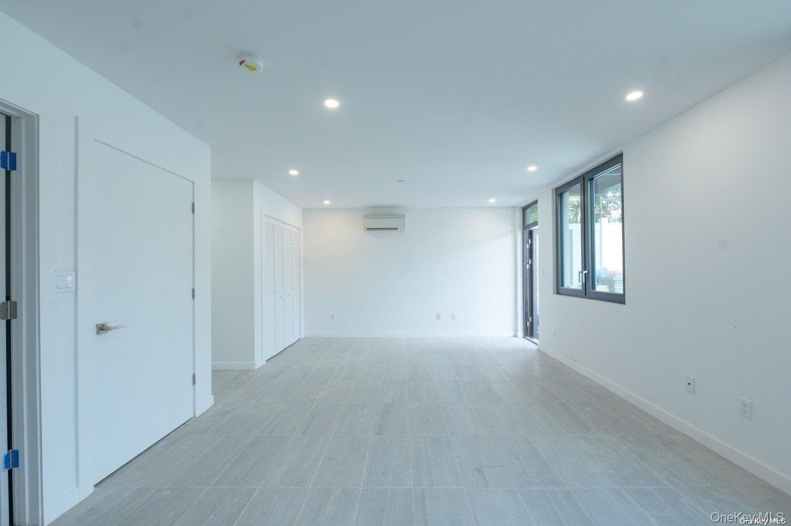 56-15 Van Cleef Street thumbnail 9