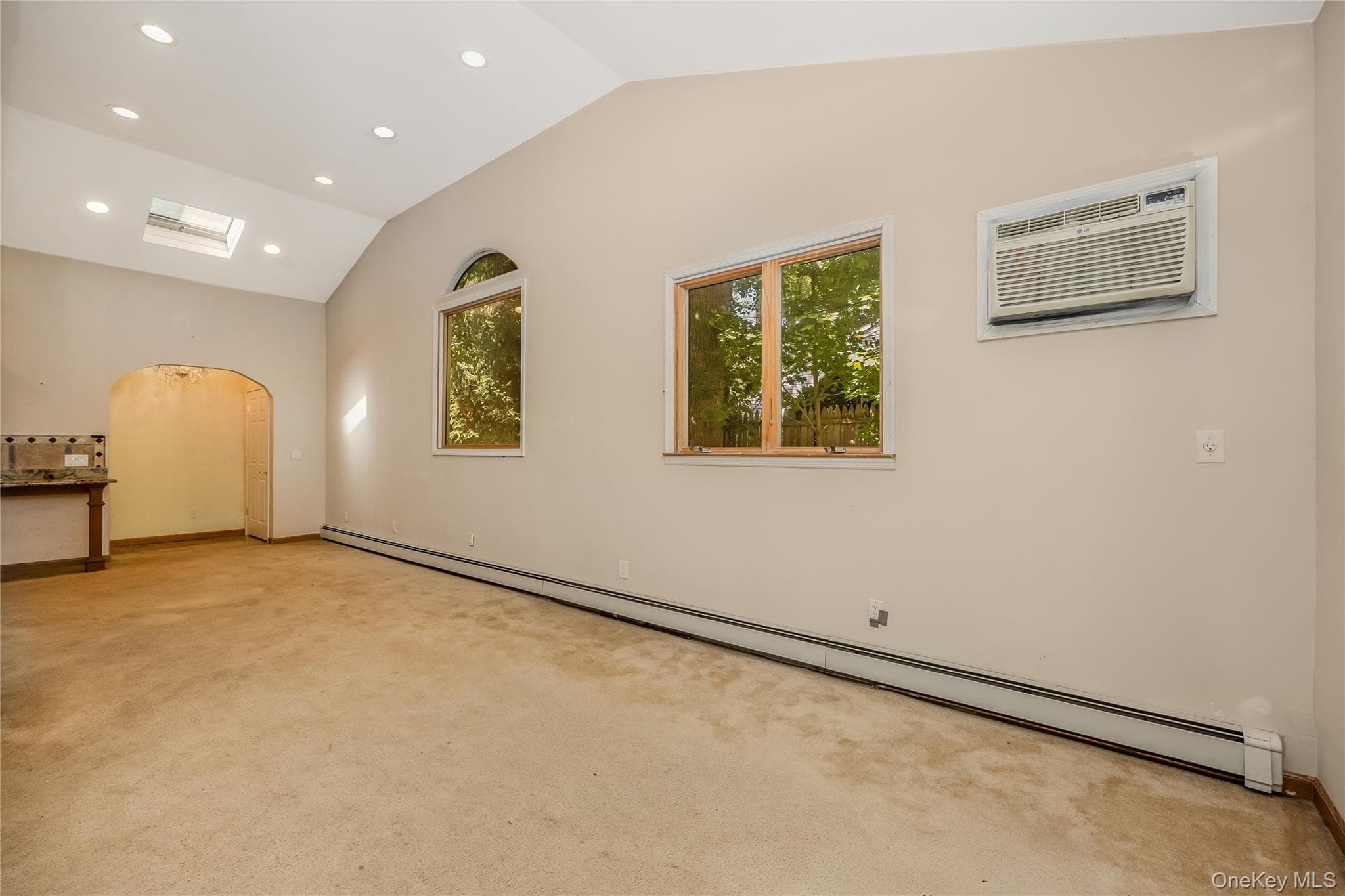 216 Woodbury Road thumbnail 23