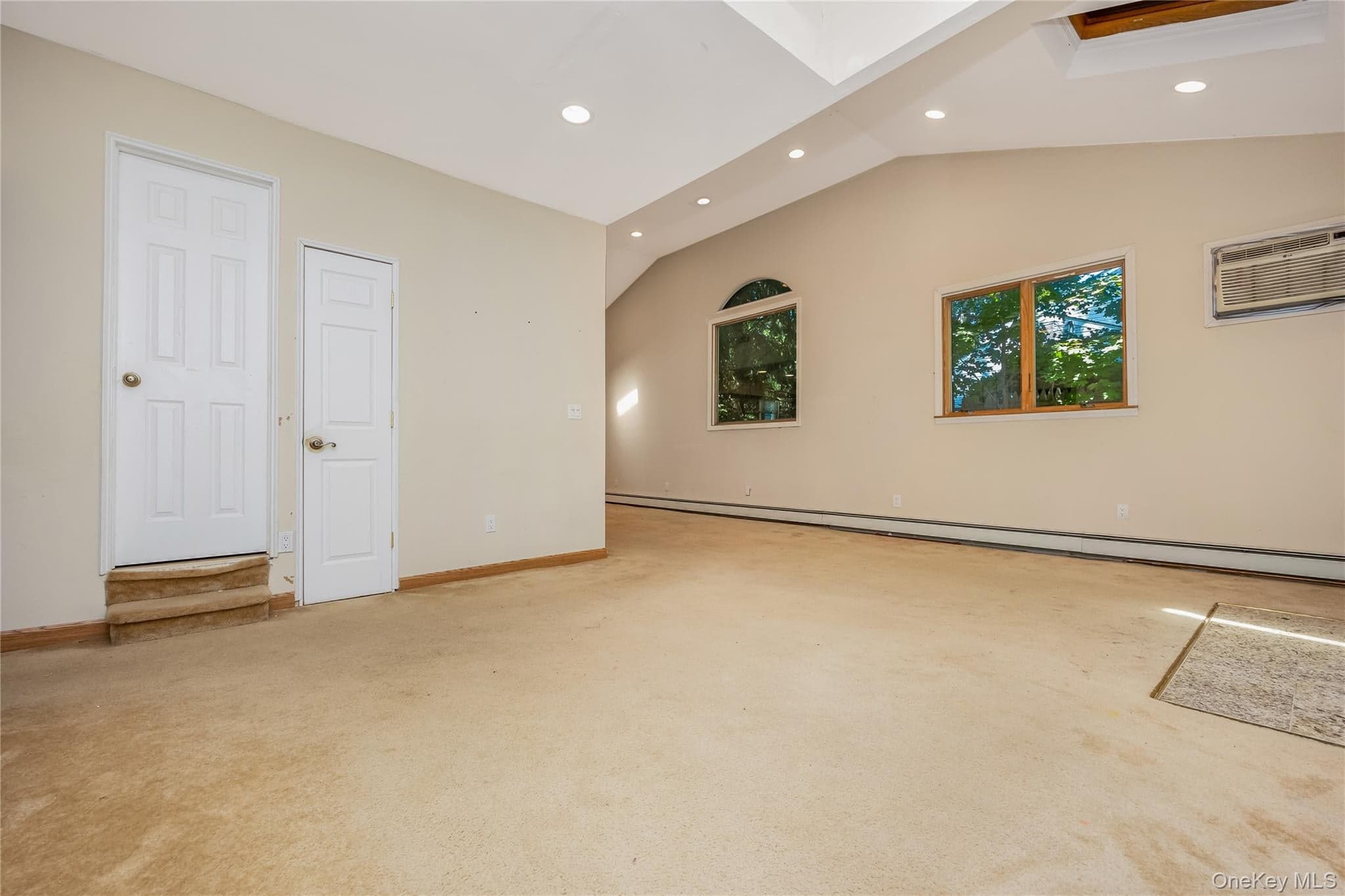 216 Woodbury Road thumbnail 26