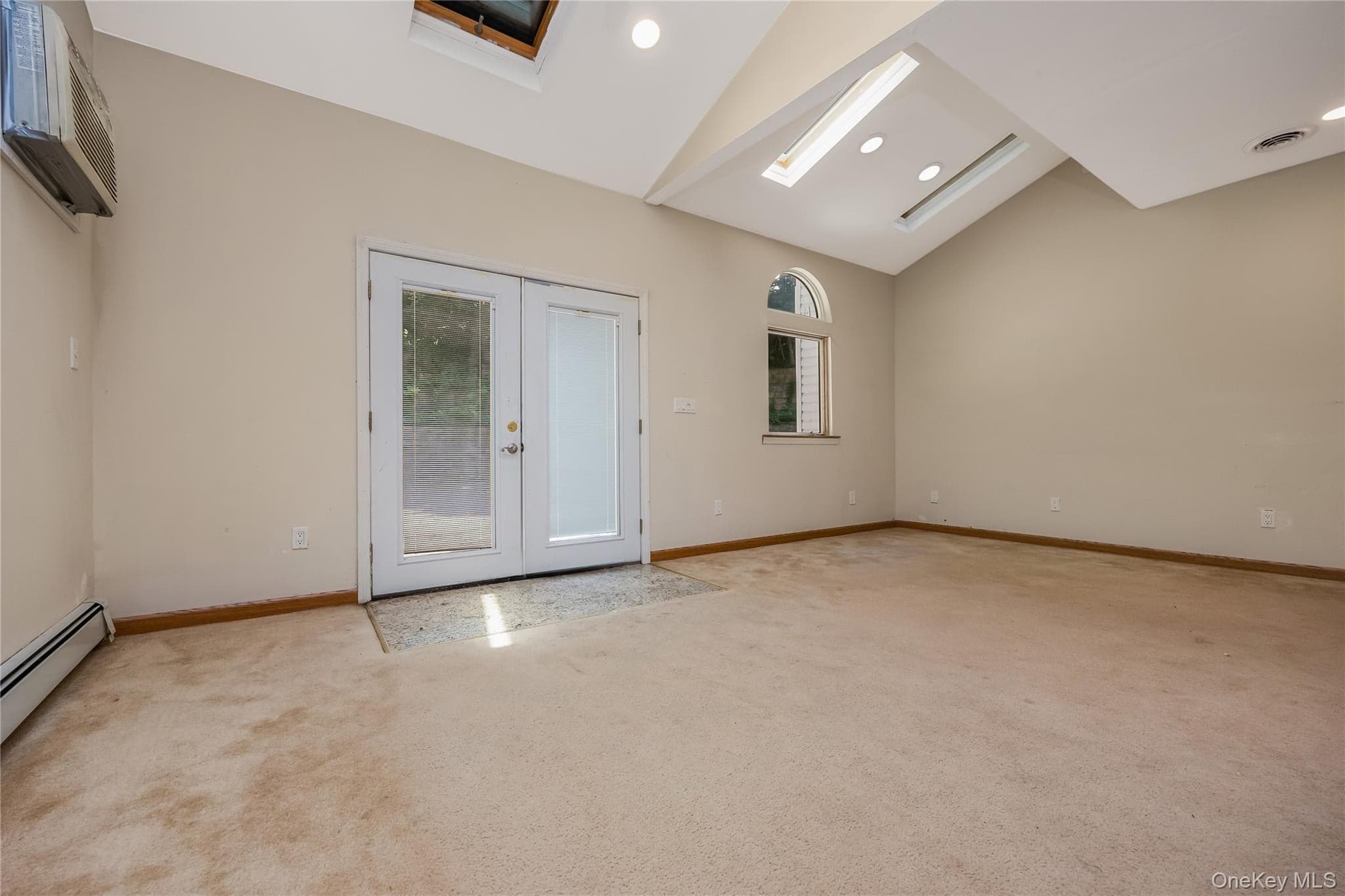216 Woodbury Road thumbnail 24