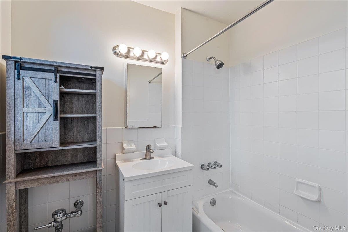 141 Woodmere Boulevard Unit: 3C thumbnail 9