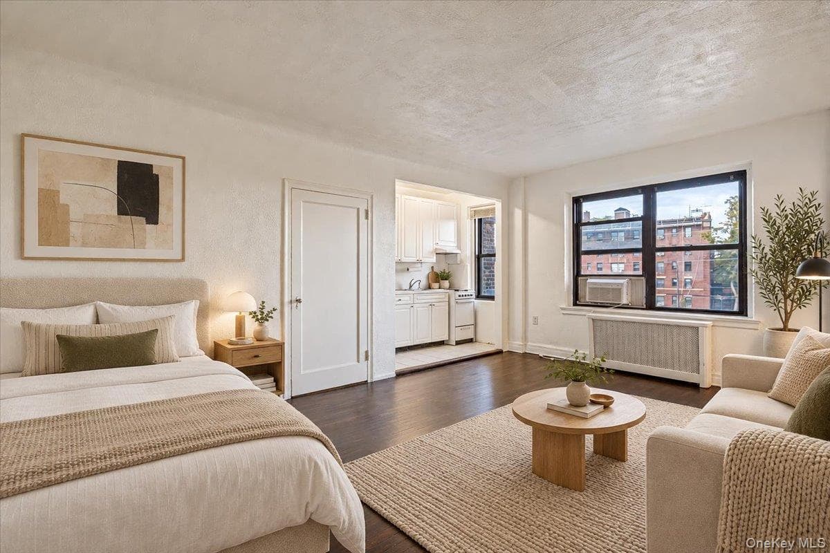 141 Woodmere Boulevard Unit: 3C, Woodmere