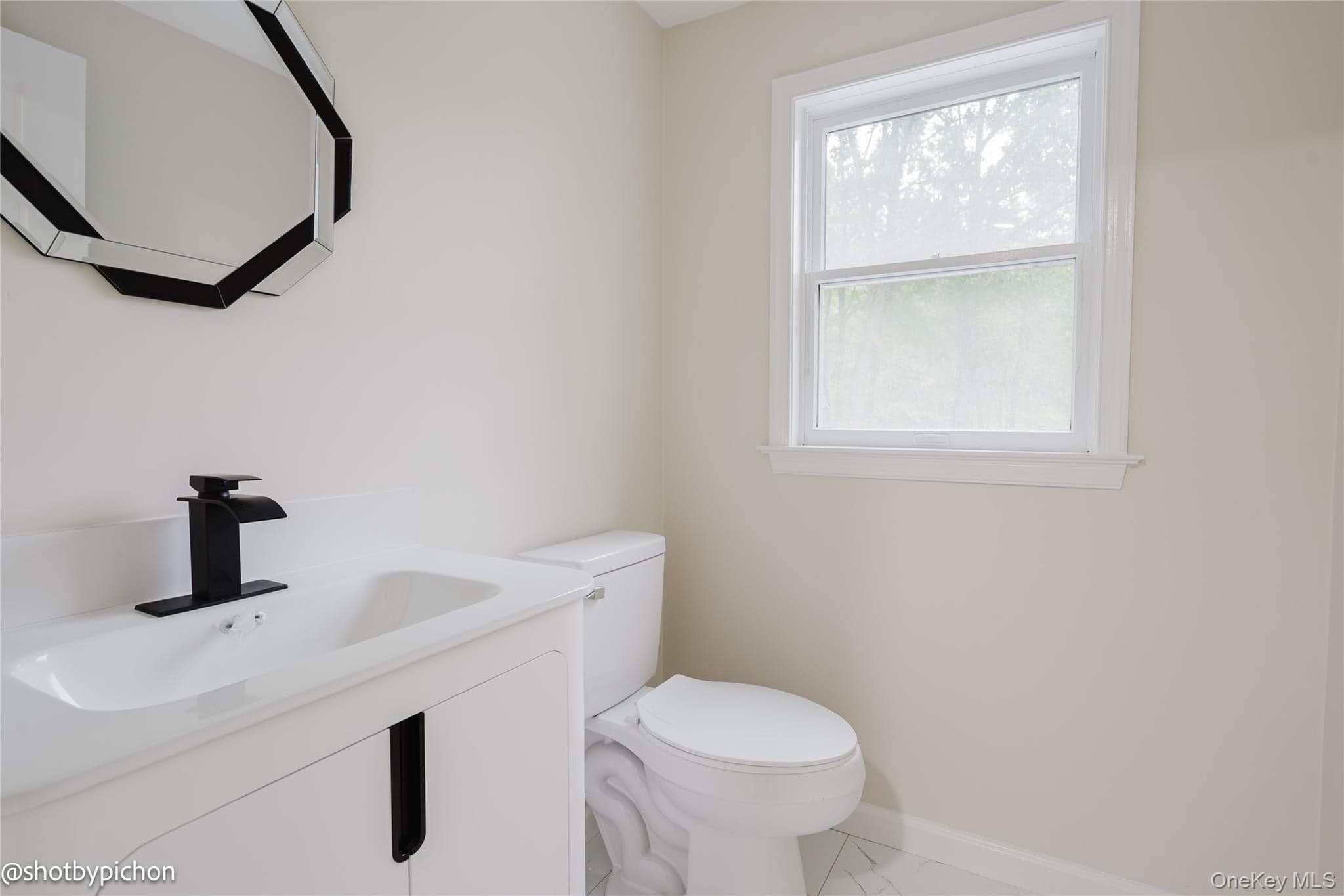 447 N Elting Corners Road thumbnail 14