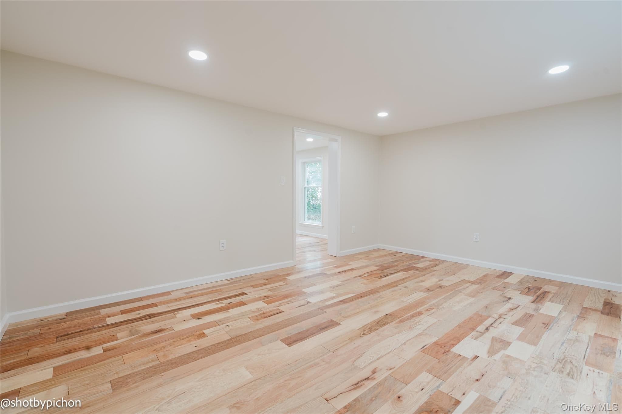 447 N Elting Corners Road thumbnail 17