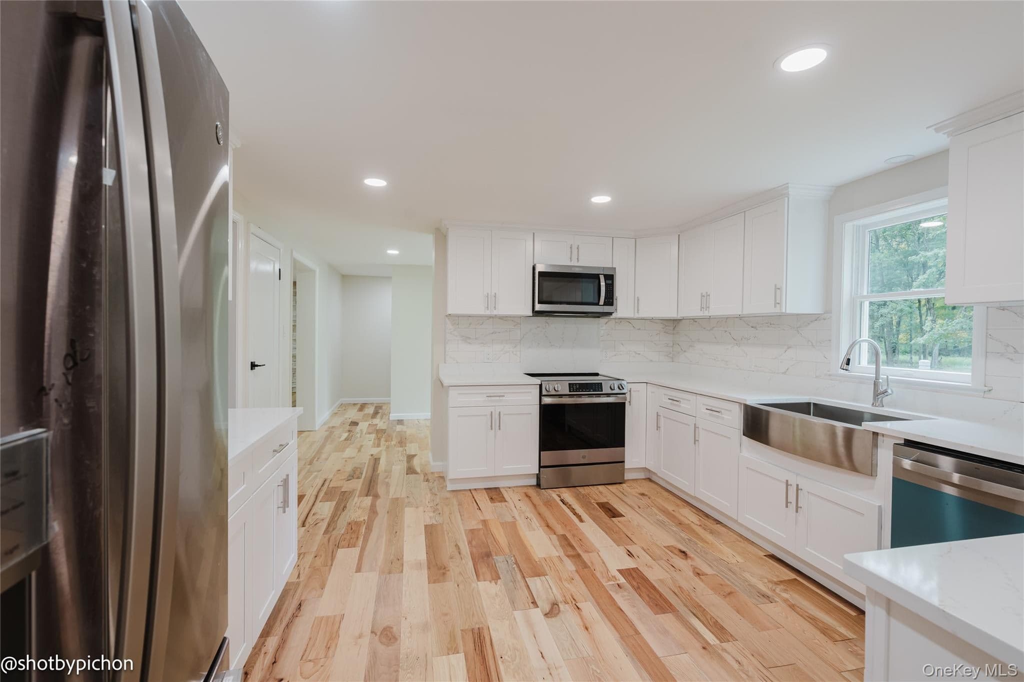 447 N Elting Corners Road thumbnail 9