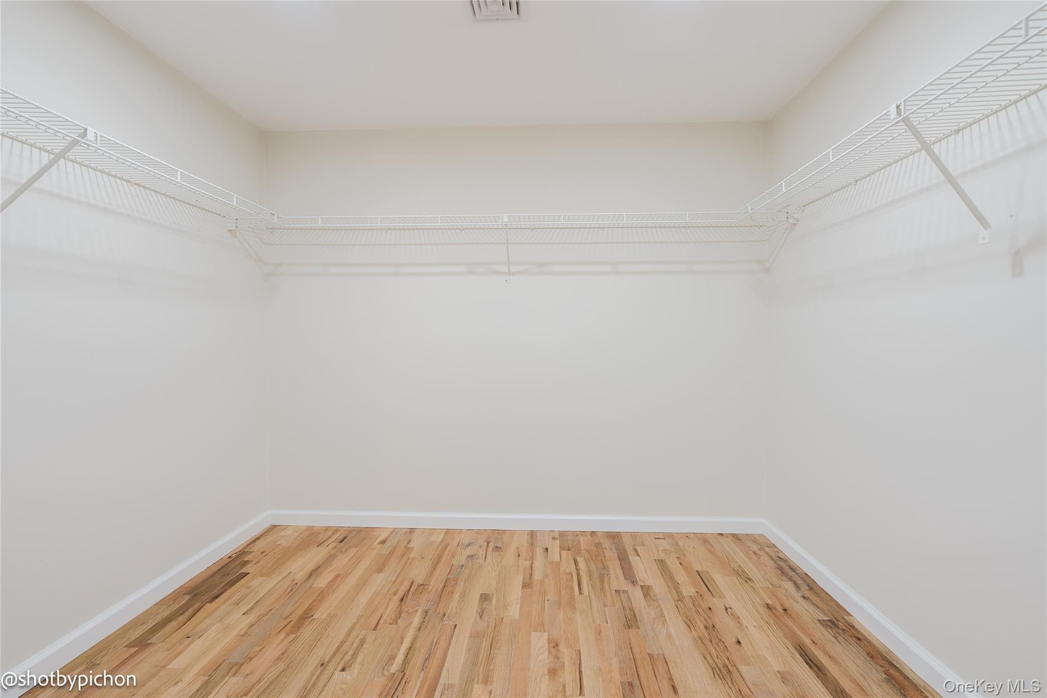 447 N Elting Corners Road thumbnail 23